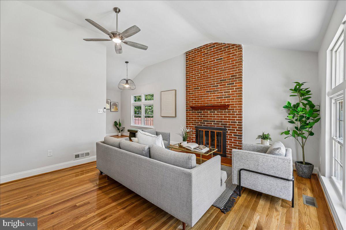 SILVER SPRING - Residential