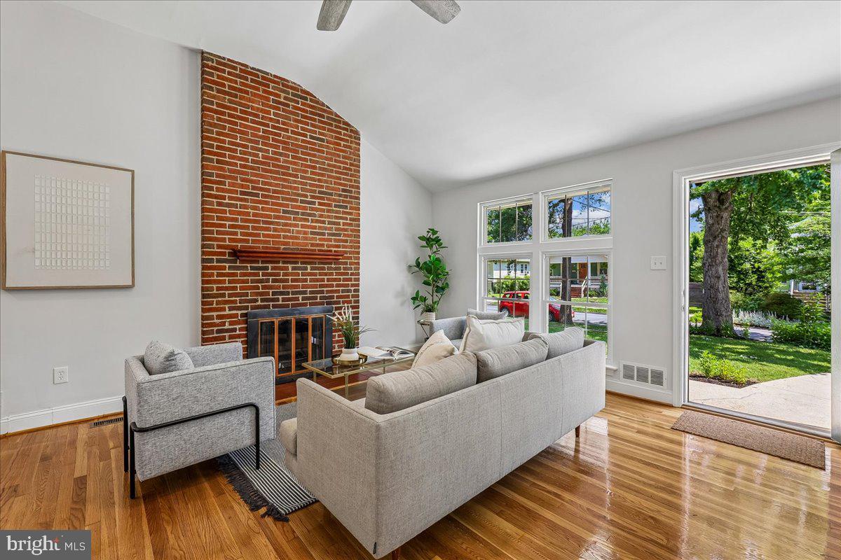 SILVER SPRING - Residential