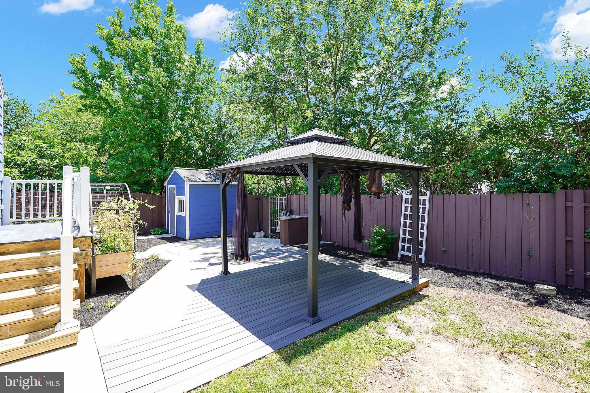 SILVER SPRING - Residential