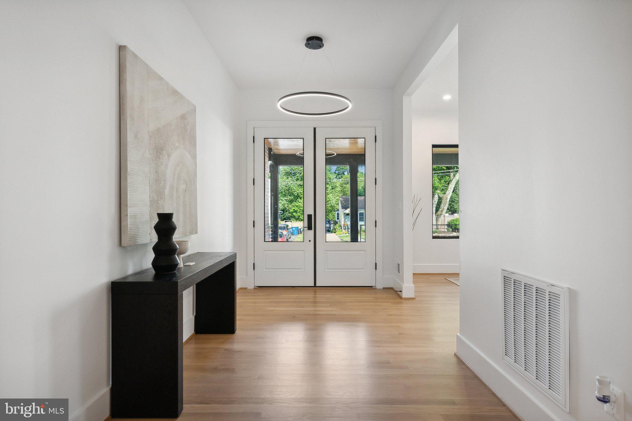 CHURCHILL - Residential