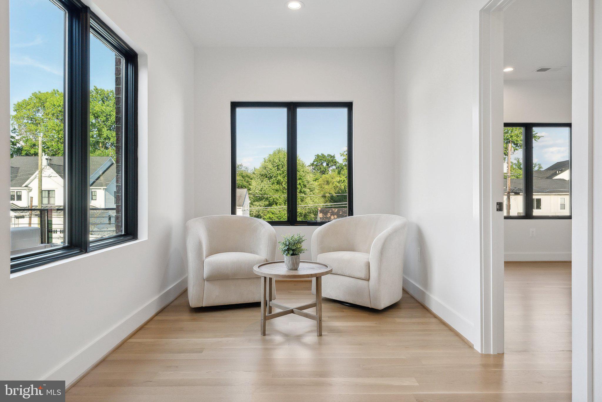 CHURCHILL - Residential