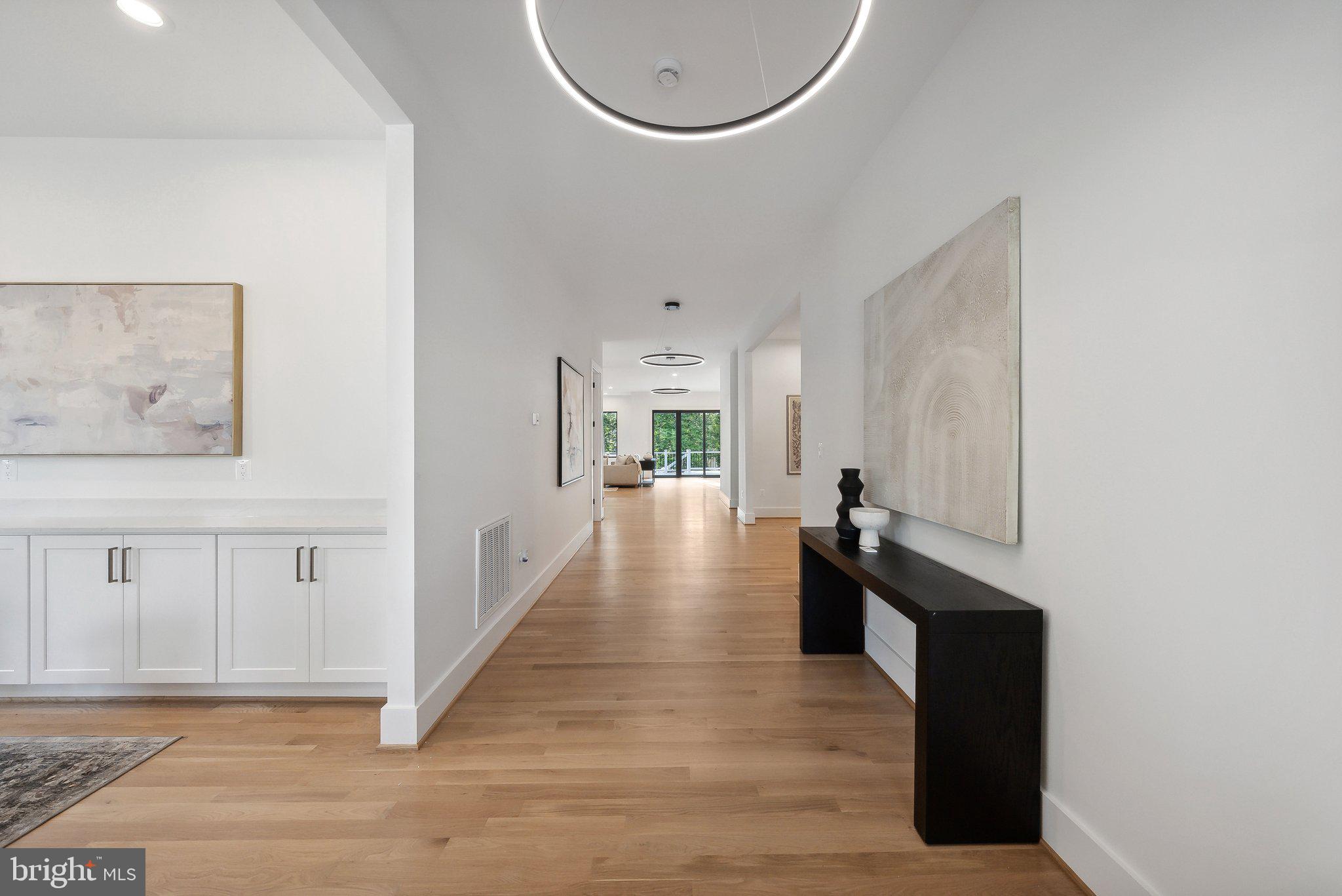 CHURCHILL - Residential