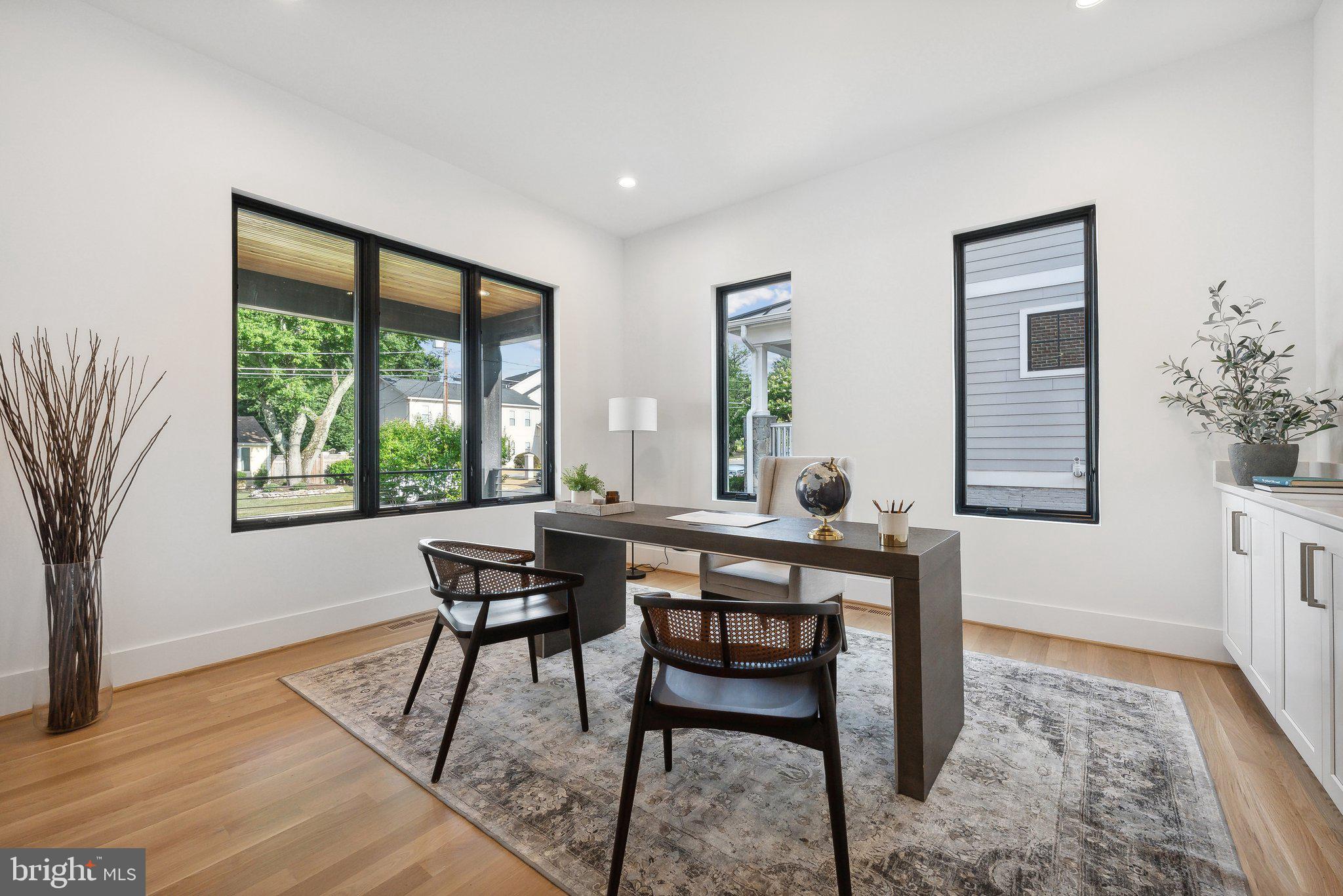 CHURCHILL - Residential