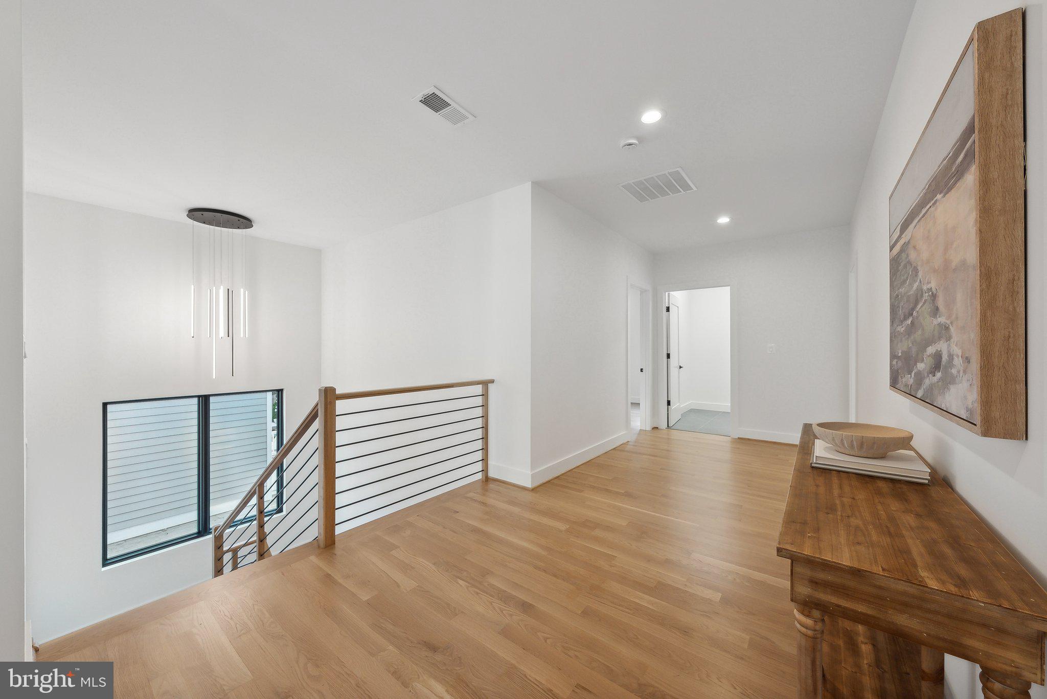 CHURCHILL - Residential