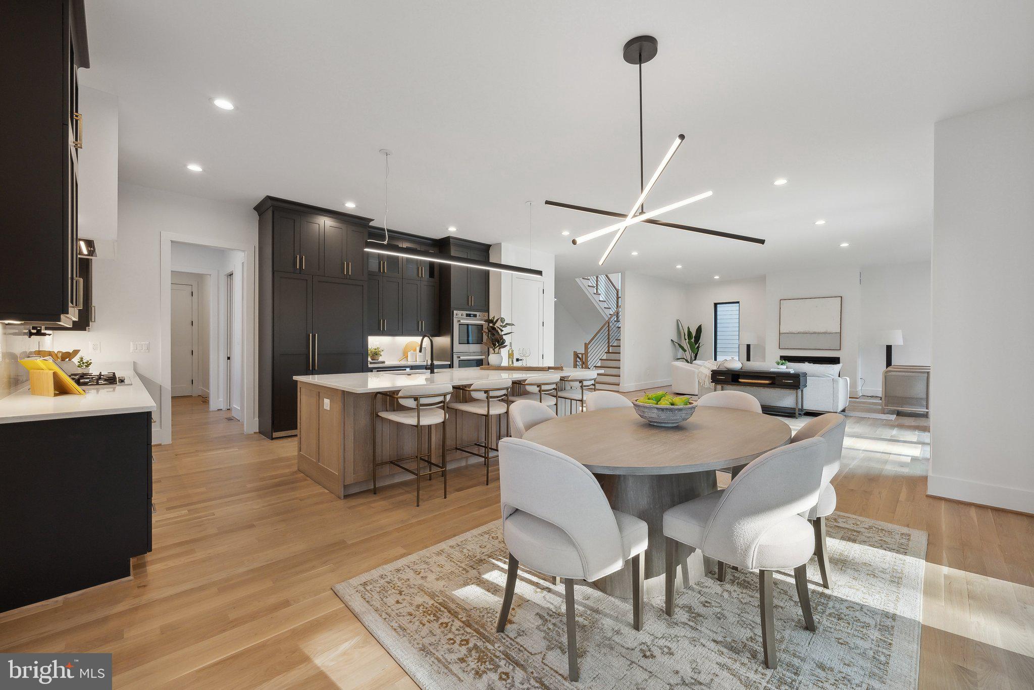CHURCHILL - Residential