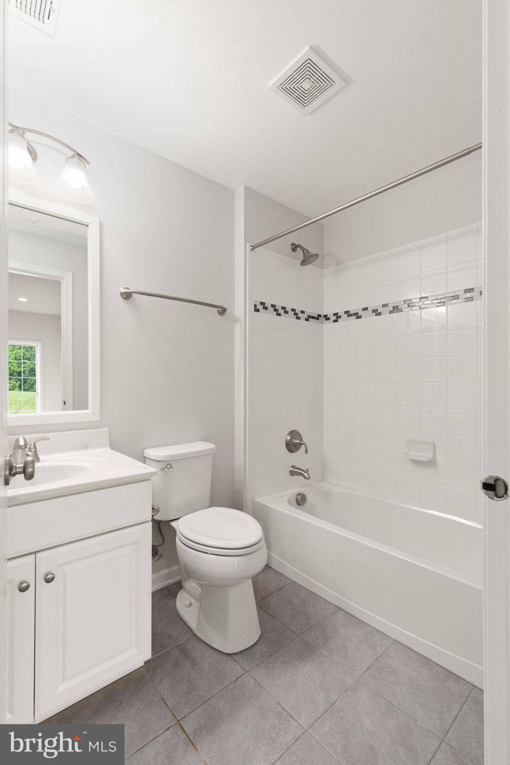 LAUREL RIDGE - Residential