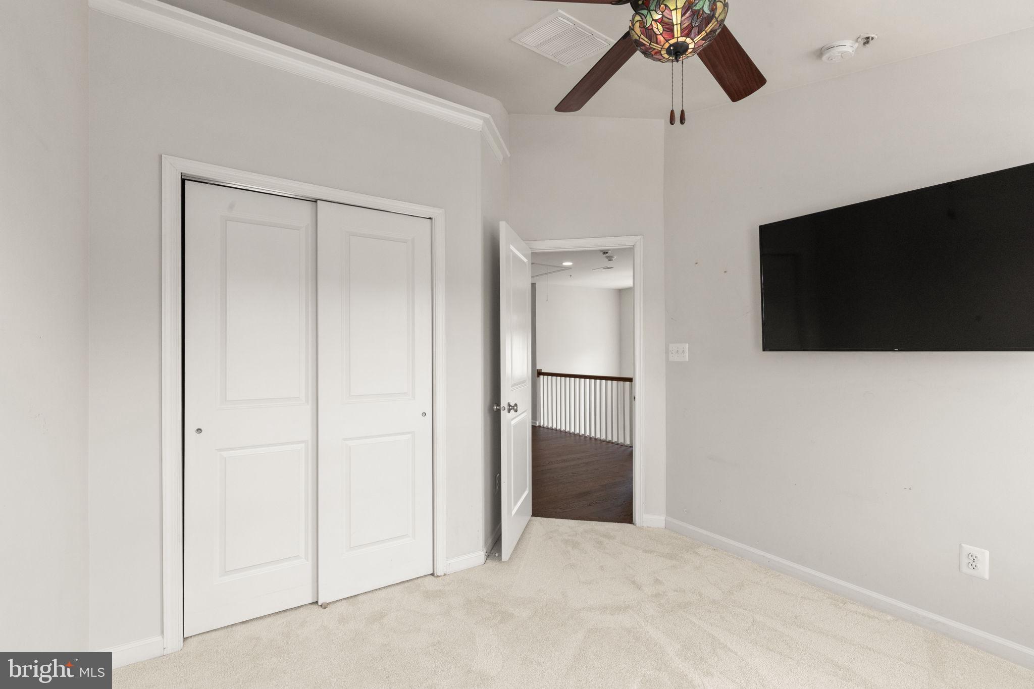 LAUREL RIDGE - Residential