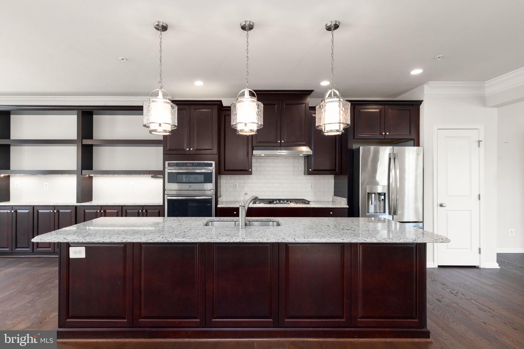 LAUREL RIDGE - Residential