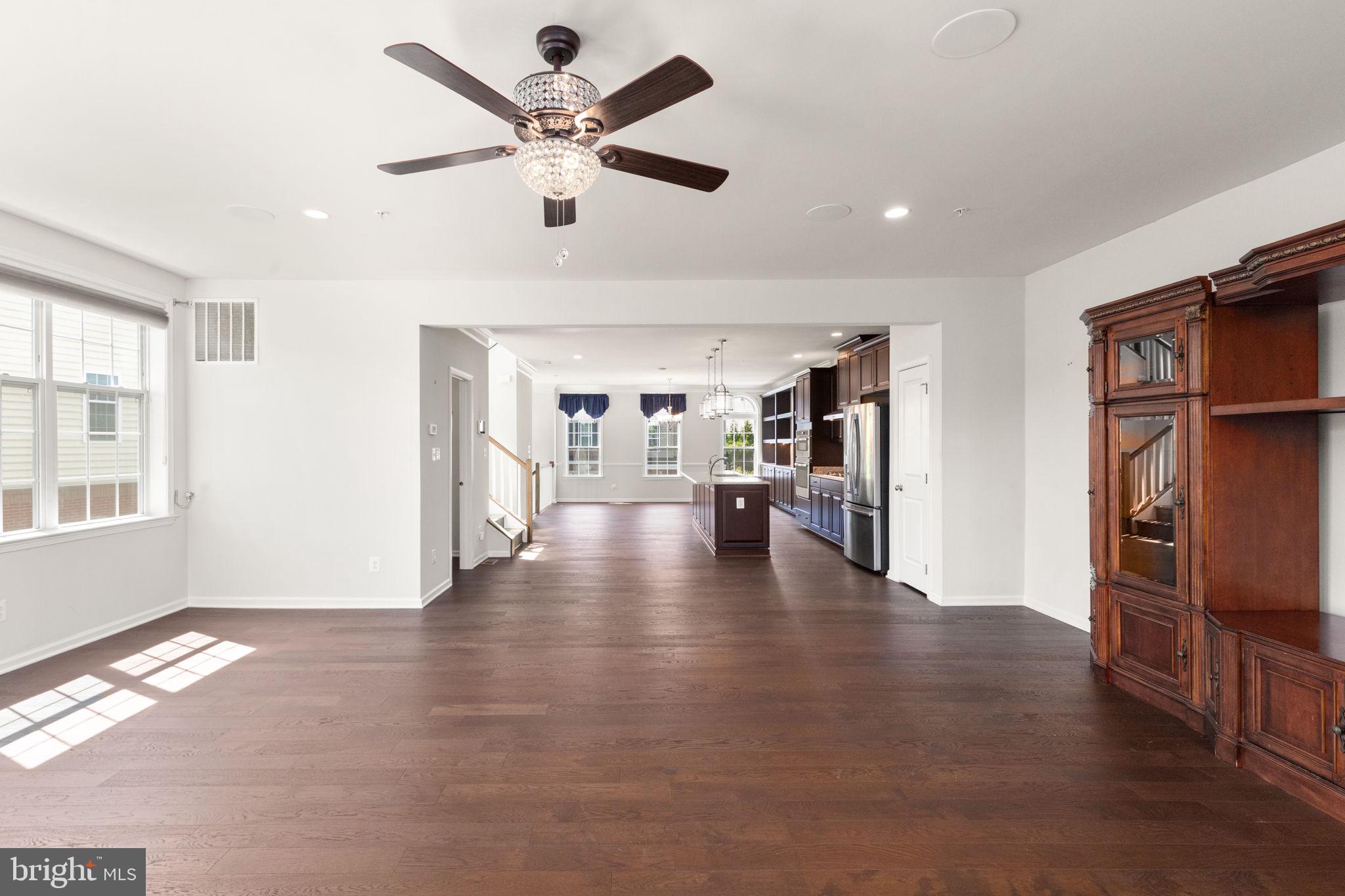 LAUREL RIDGE - Residential