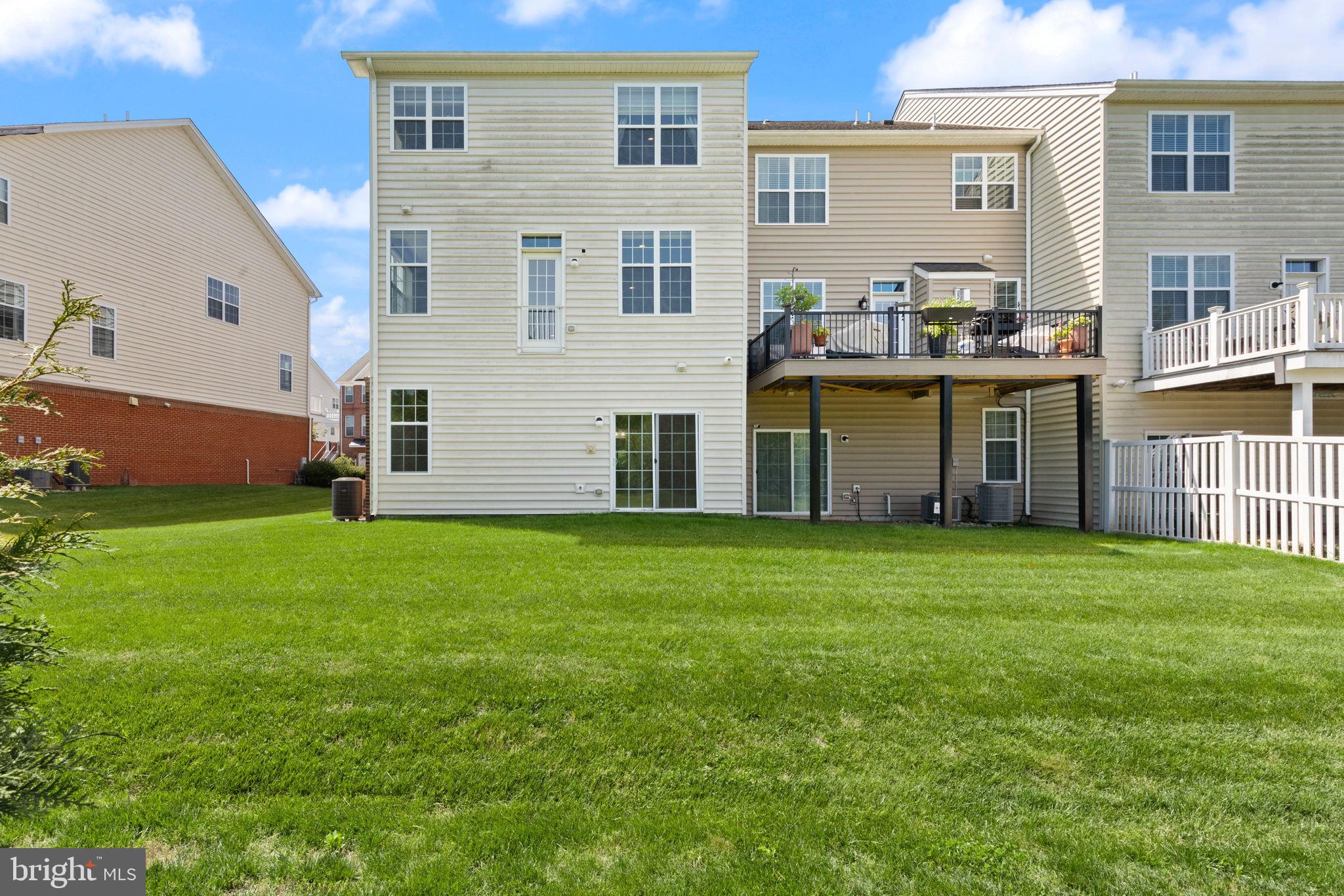 LAUREL RIDGE - Residential