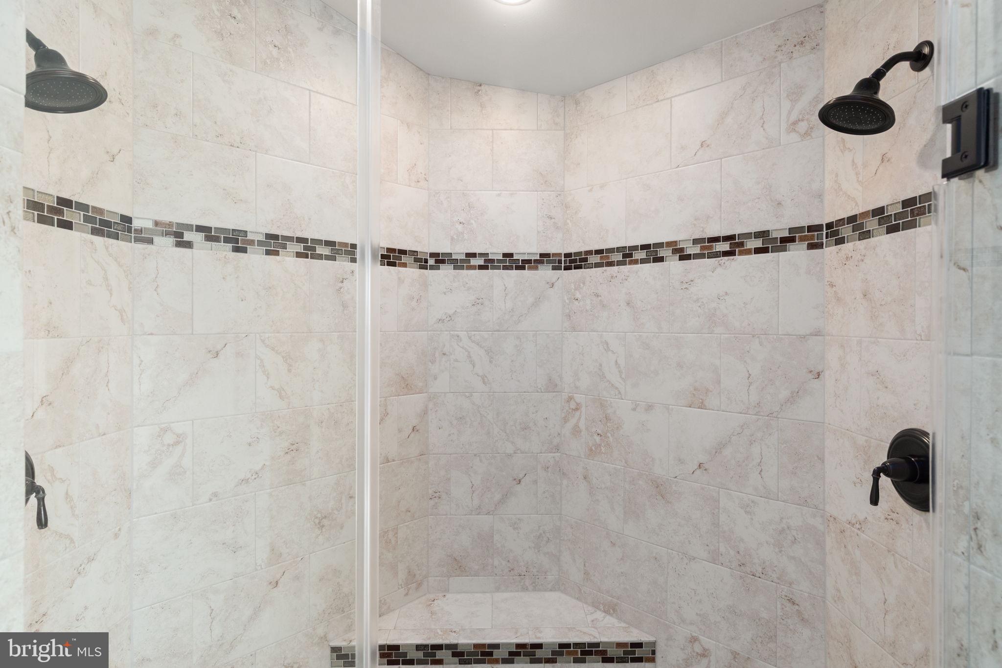 LAUREL RIDGE - Residential