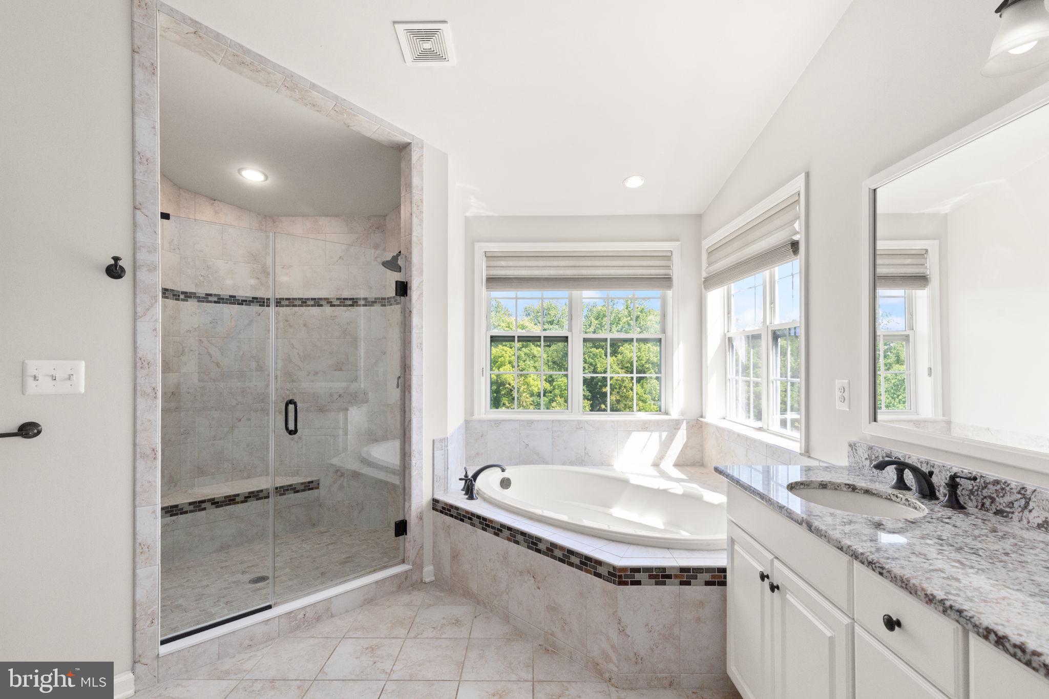 LAUREL RIDGE - Residential