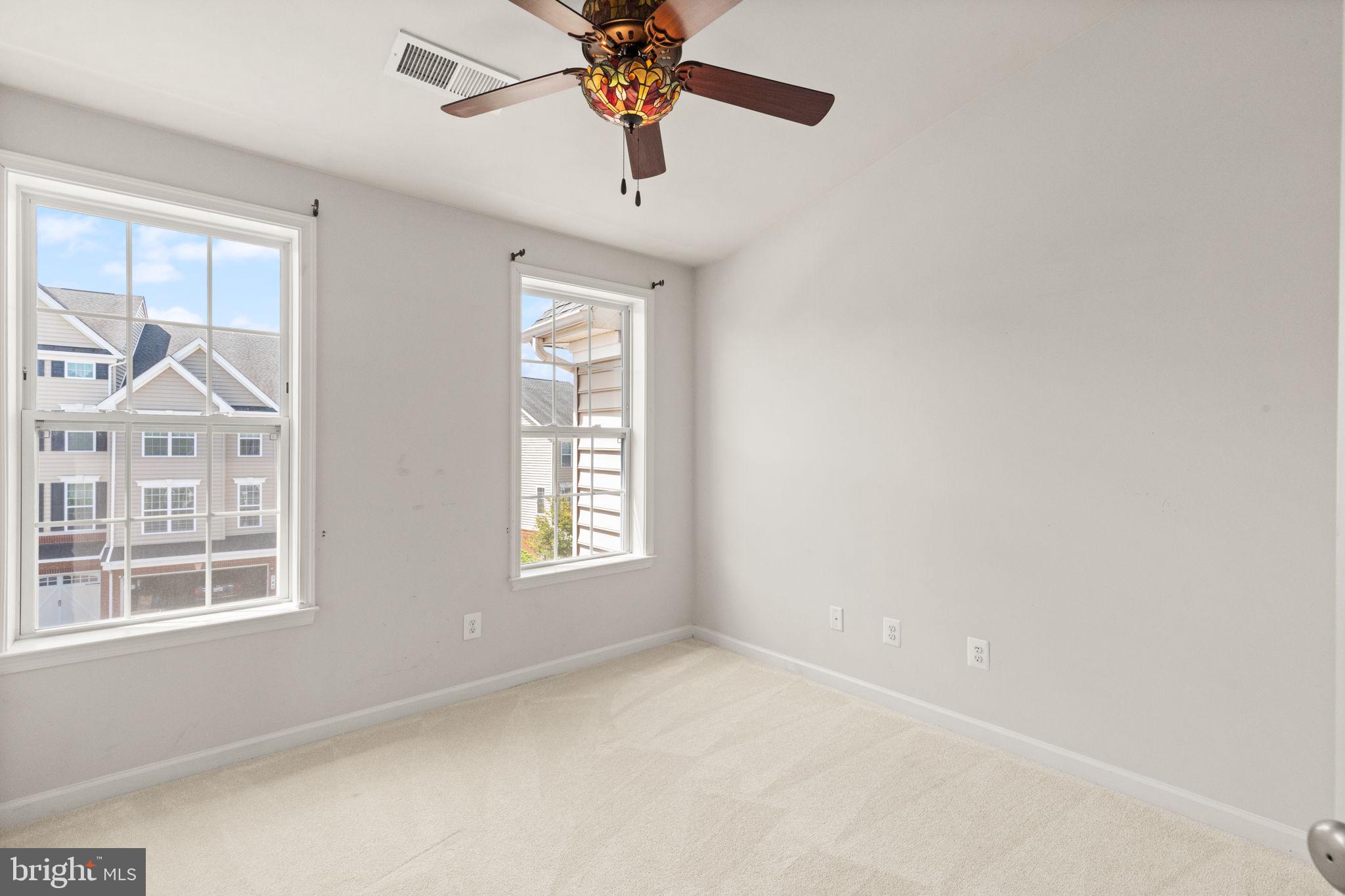 LAUREL RIDGE - Residential