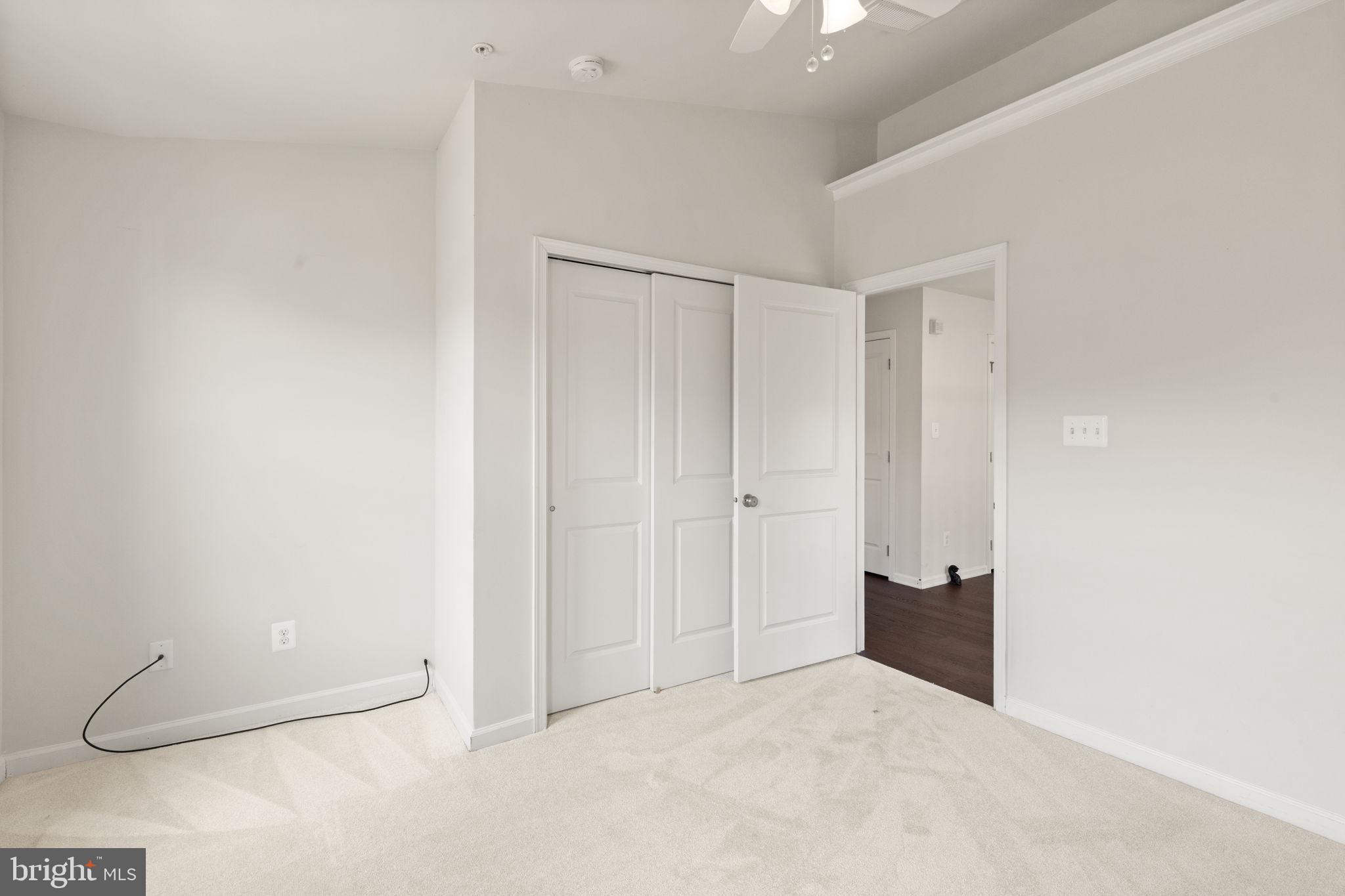 LAUREL RIDGE - Residential