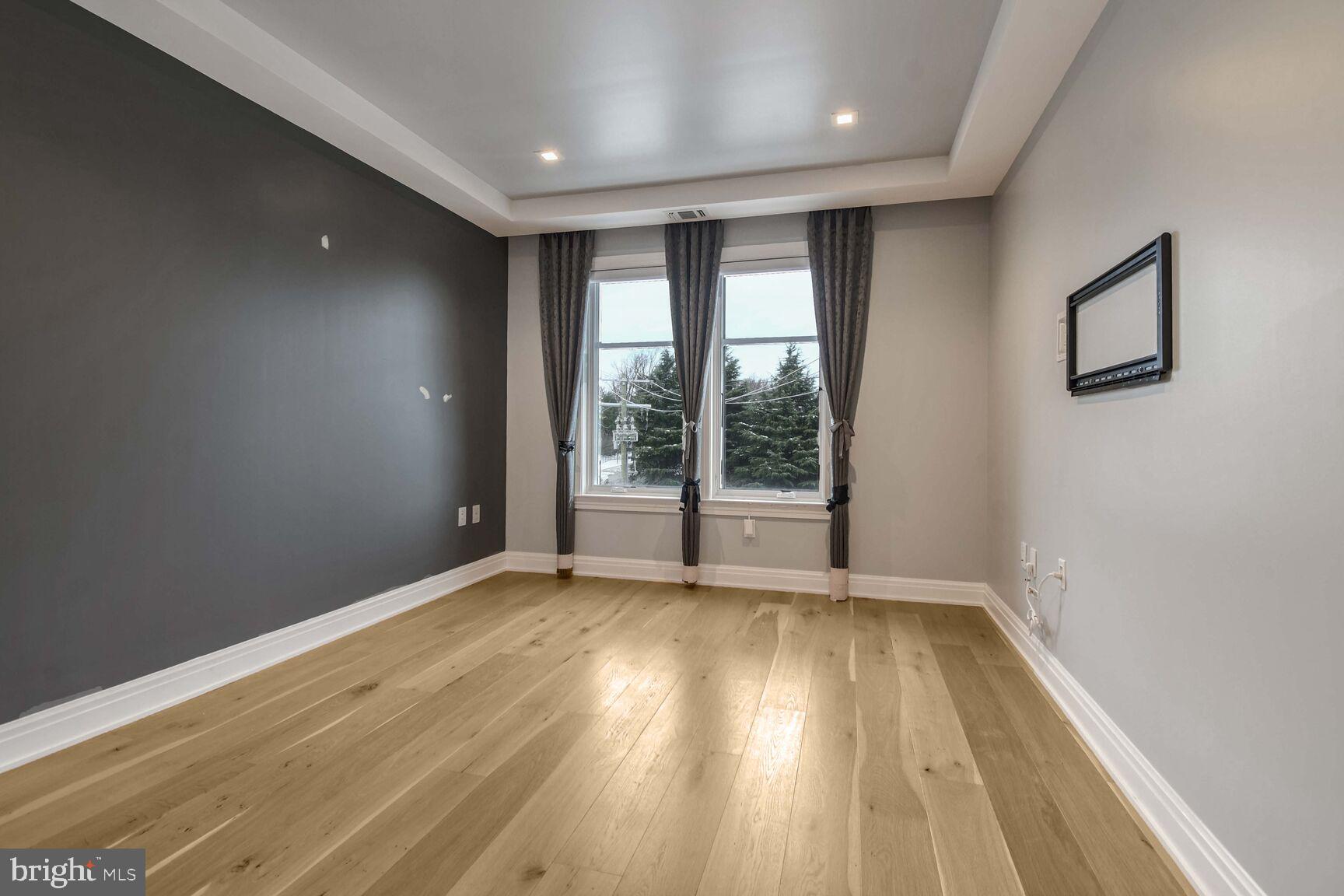 CHEVY CHASE - Residential Lease