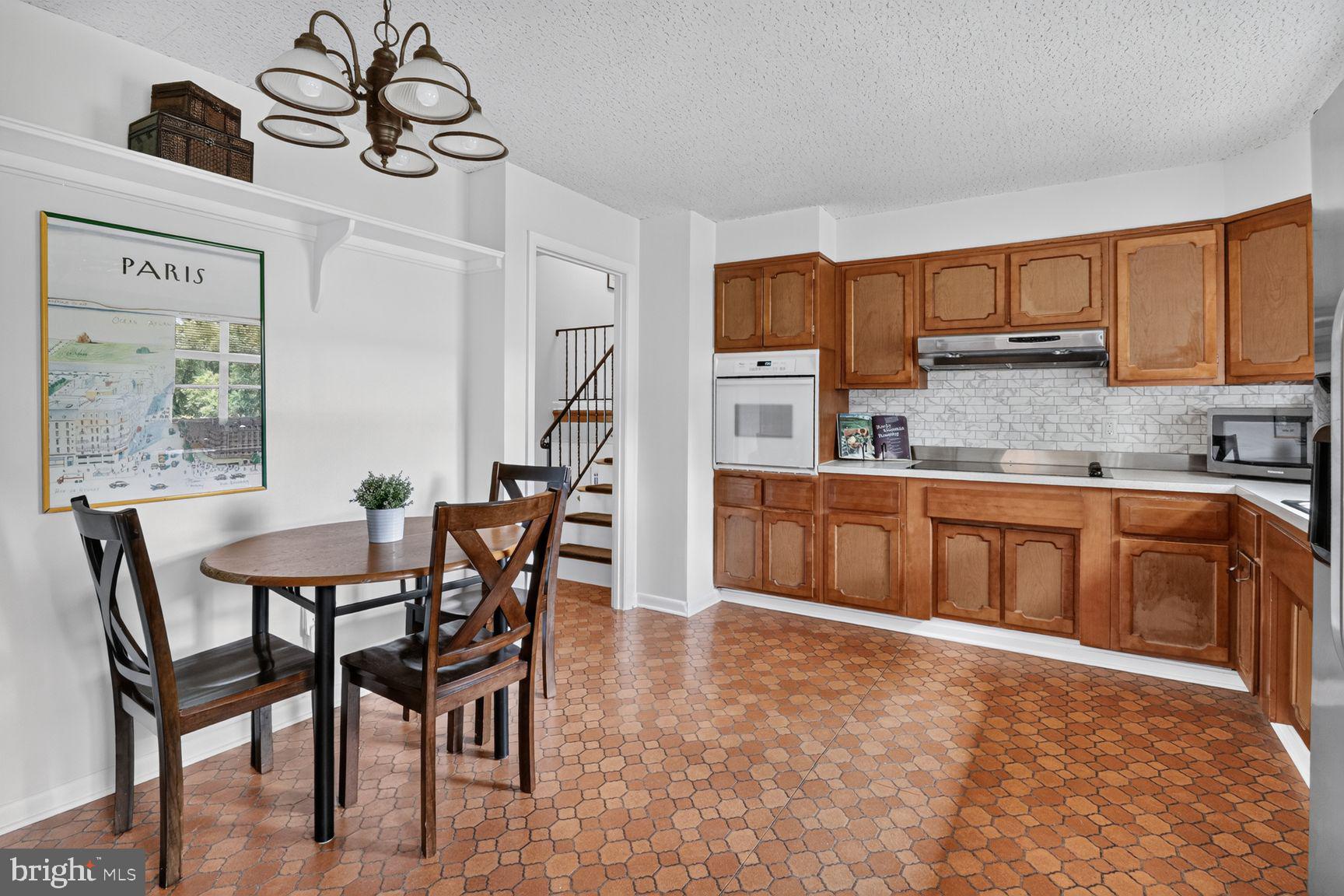 ANCIENT OAK - Residential