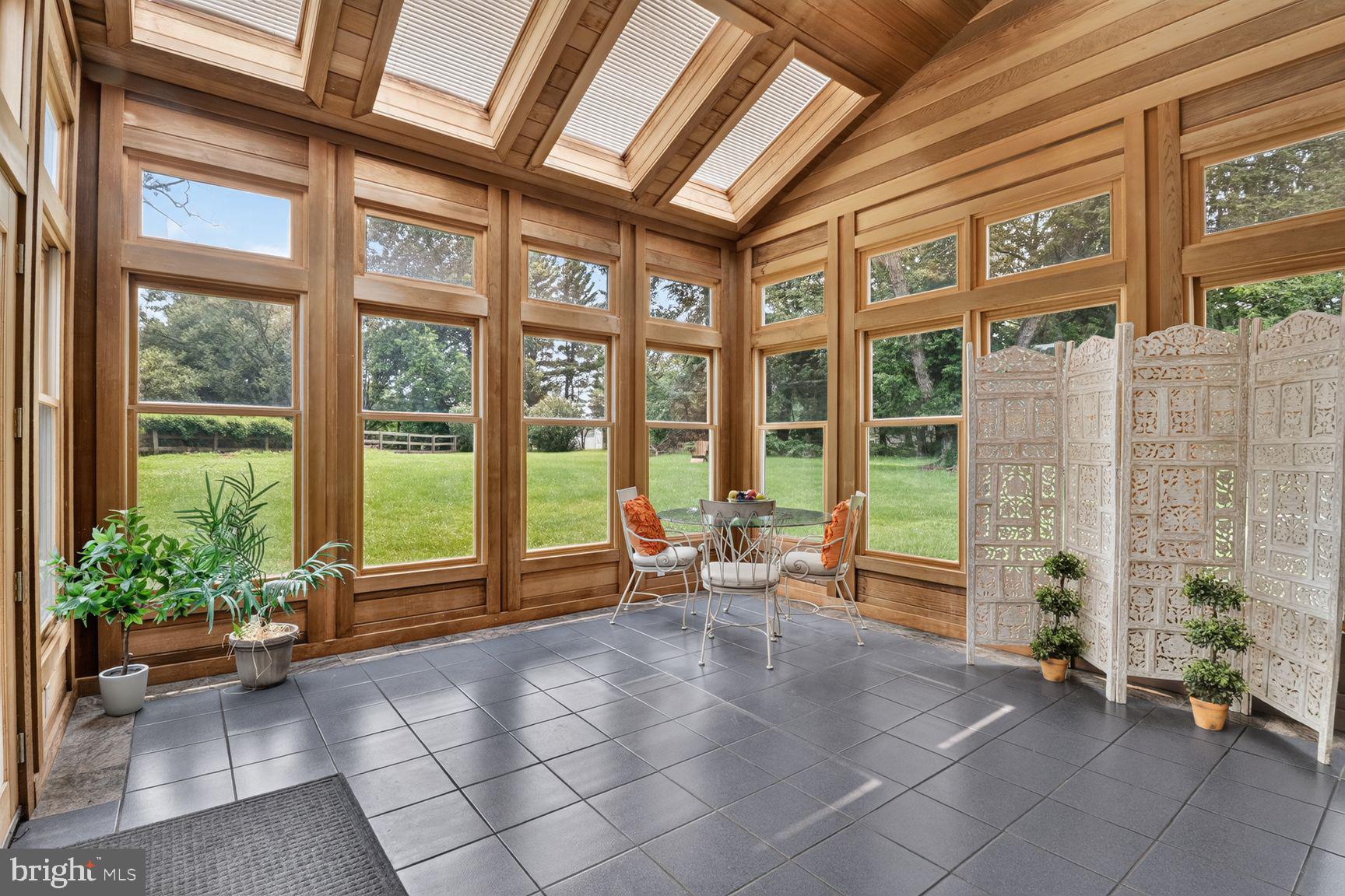 ANCIENT OAK - Residential