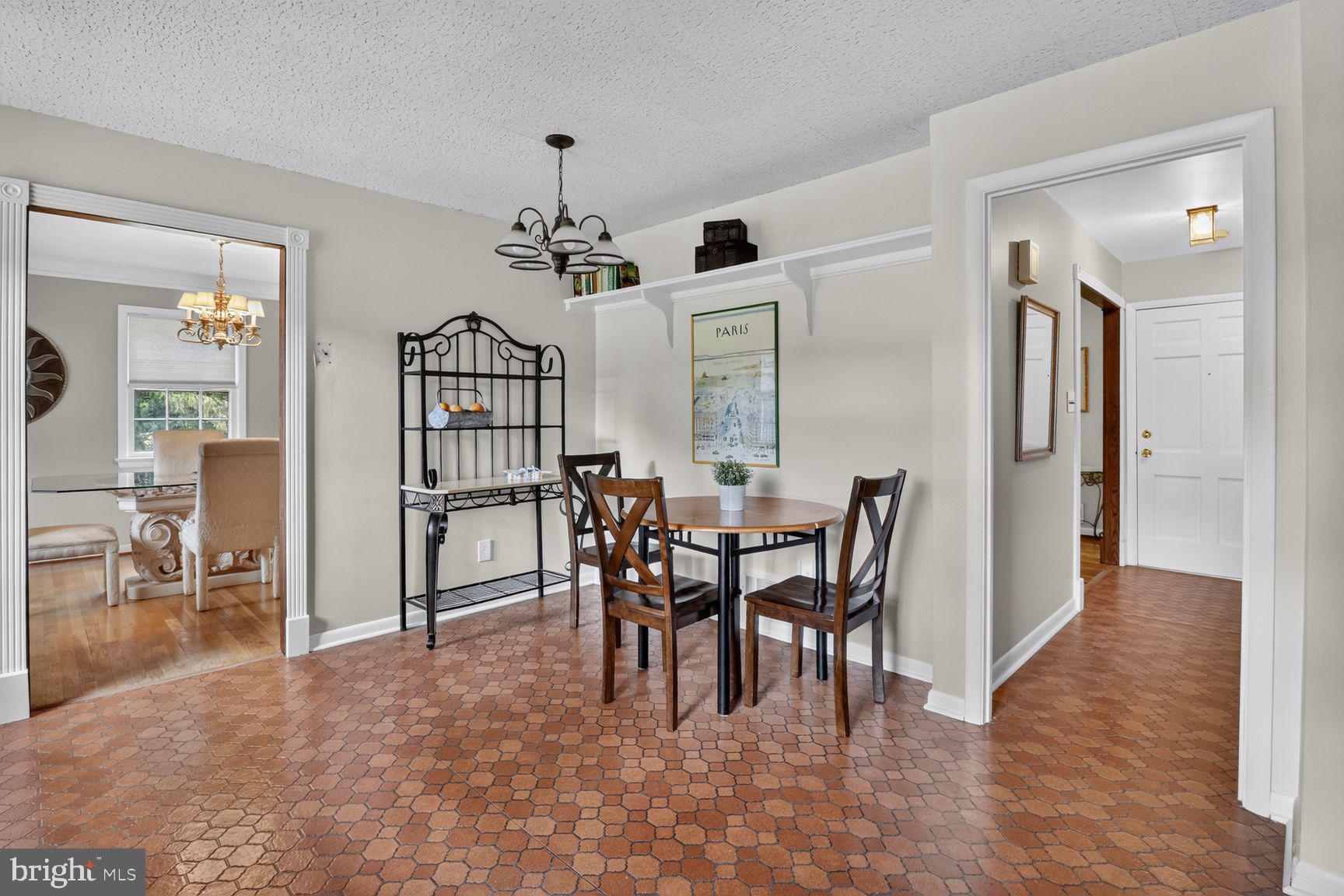 ANCIENT OAK - Residential