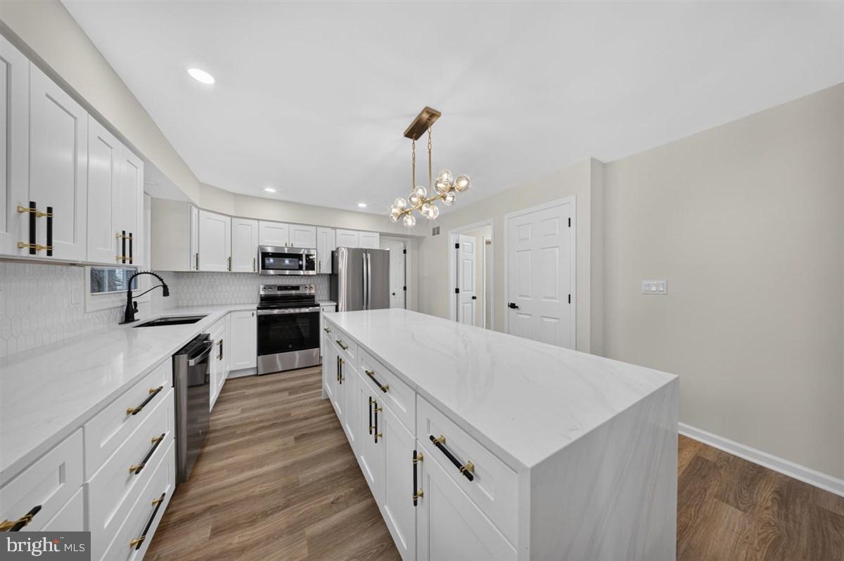 CHAPEL WOODS - Residential