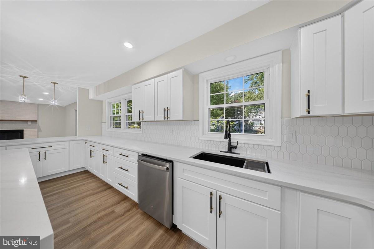 CHAPEL WOODS - Residential