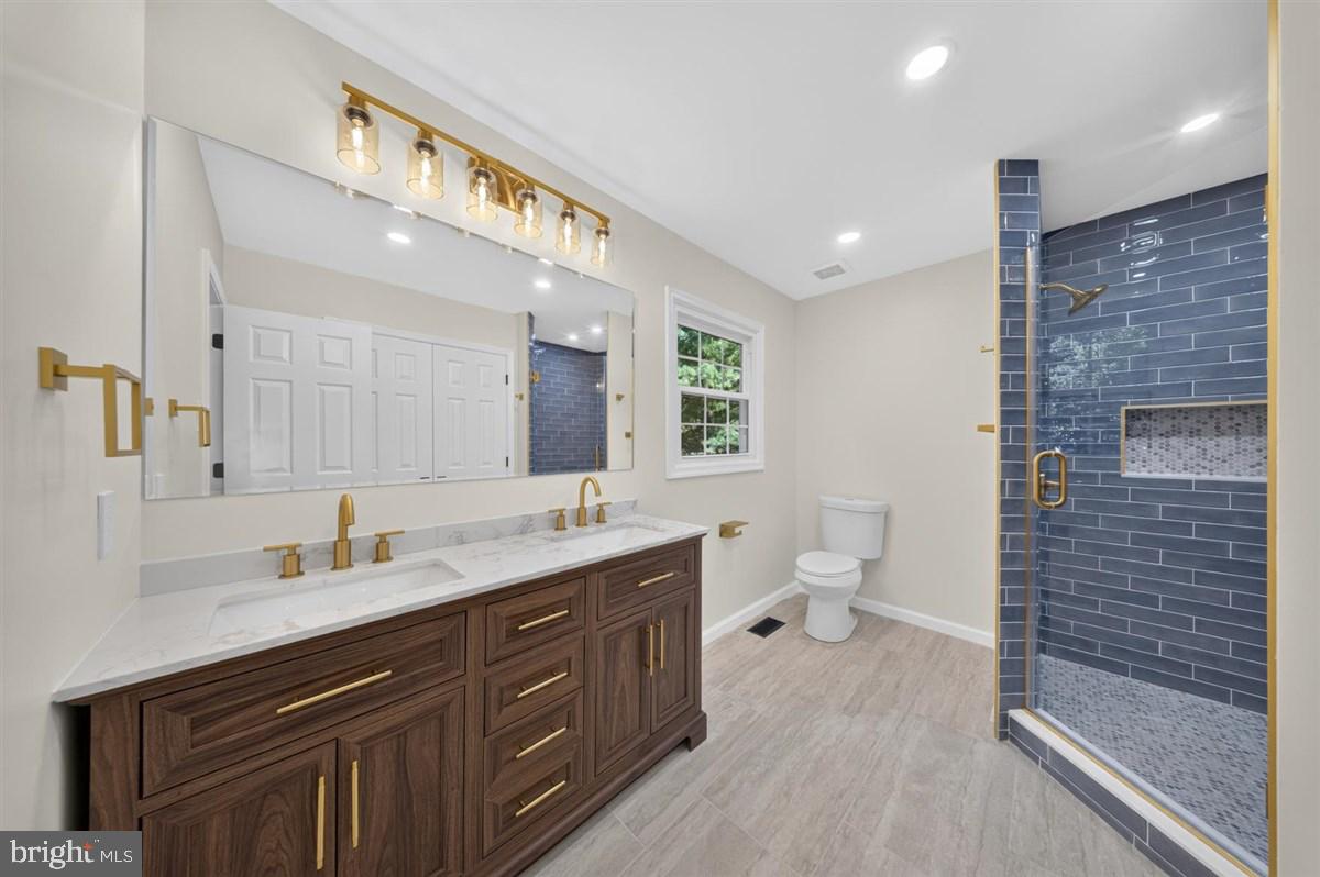 CHAPEL WOODS - Residential