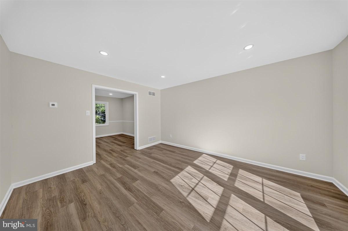 CHAPEL WOODS - Residential