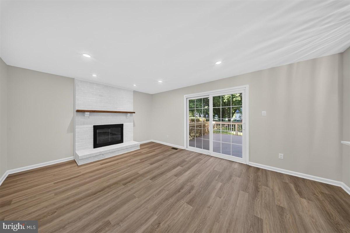 CHAPEL WOODS - Residential