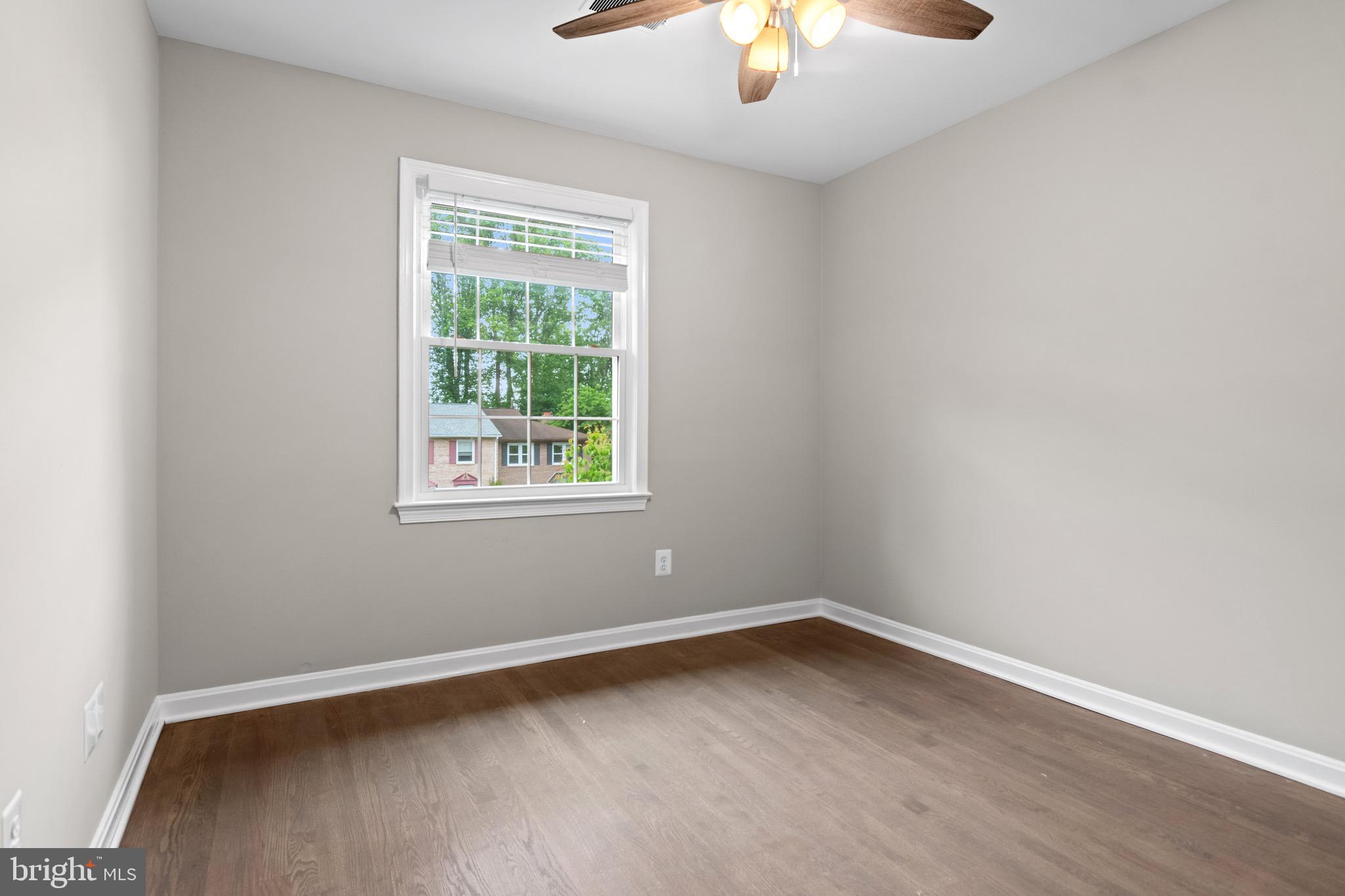 ANNANDALE ACRES - Residential