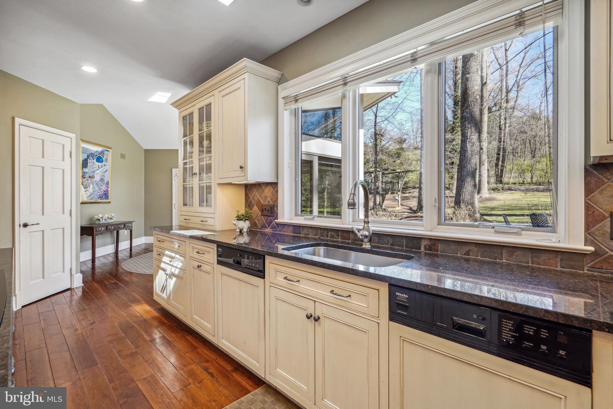 ELMWOOD ESTATES - Residential