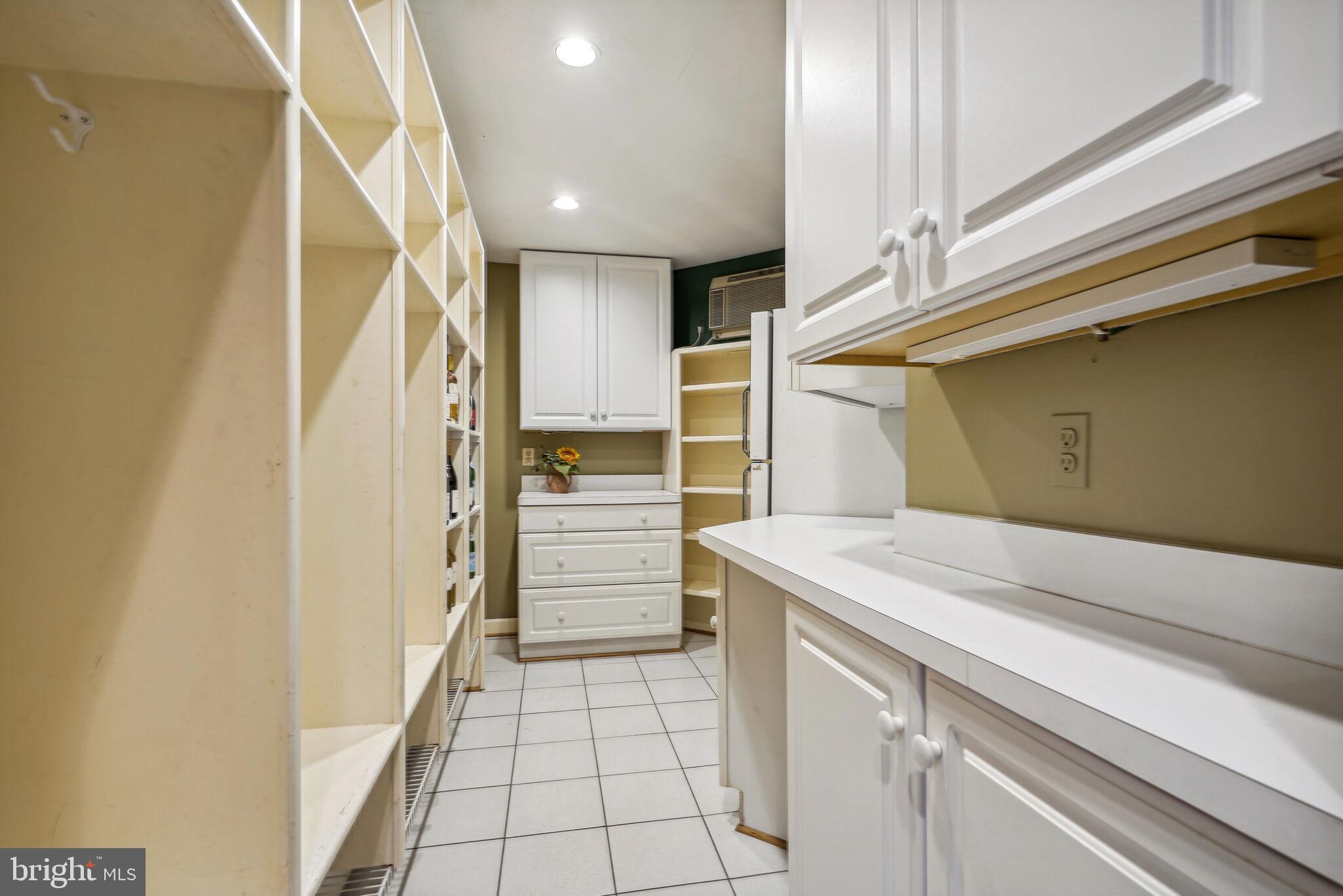 ELMWOOD ESTATES - Residential
