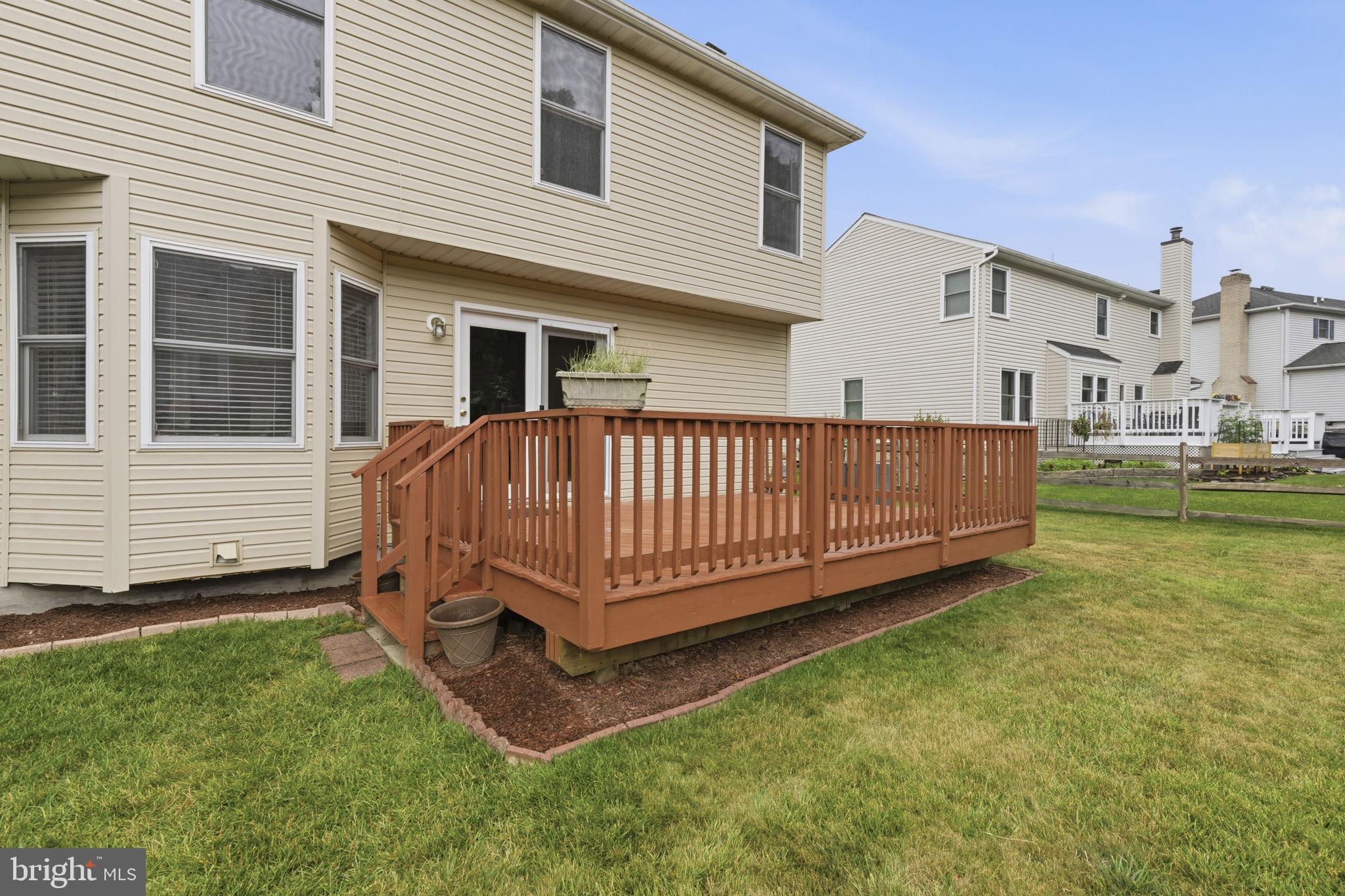 FOREST LAKES - Residential
