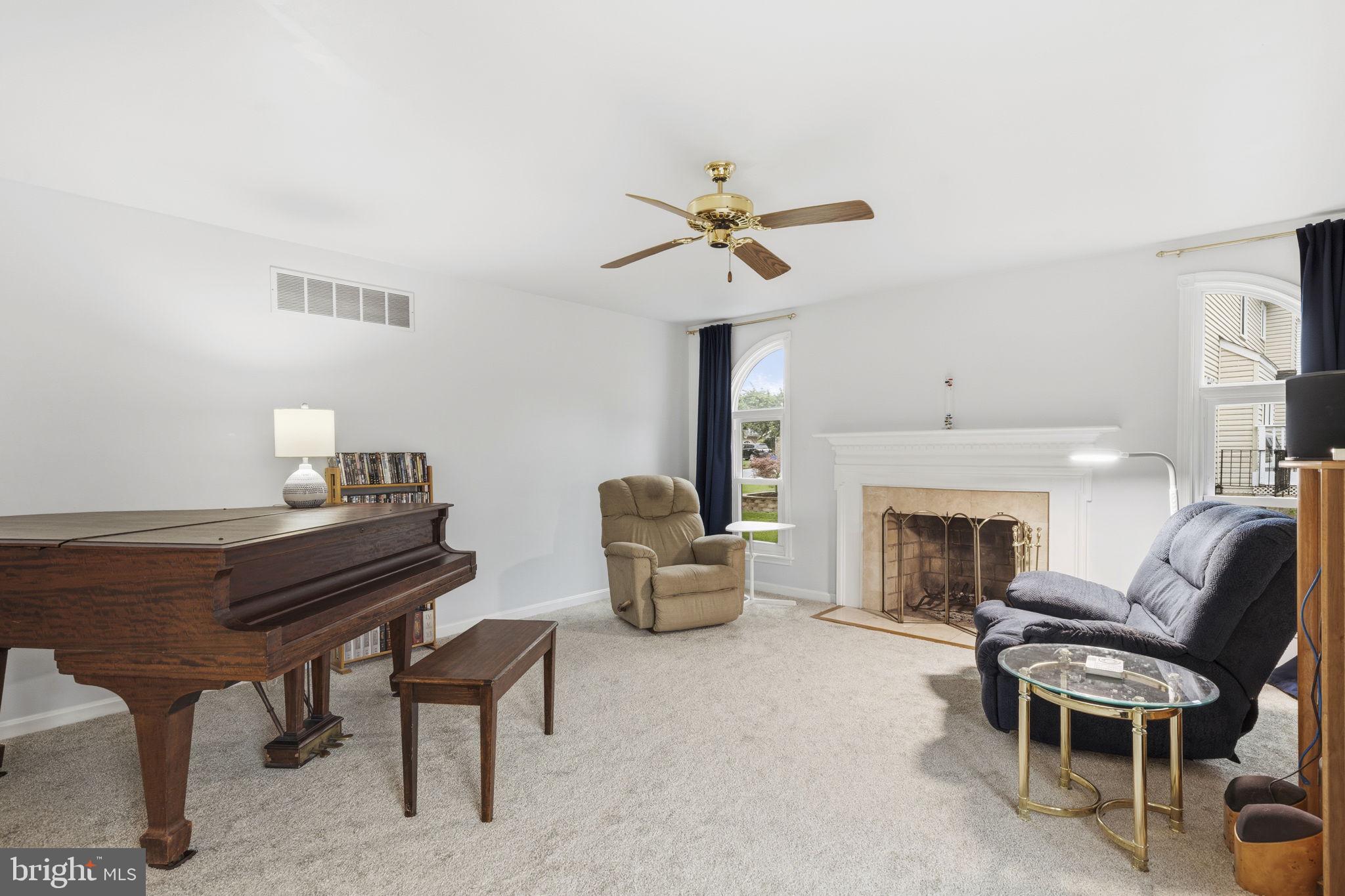 FOREST LAKES - Residential
