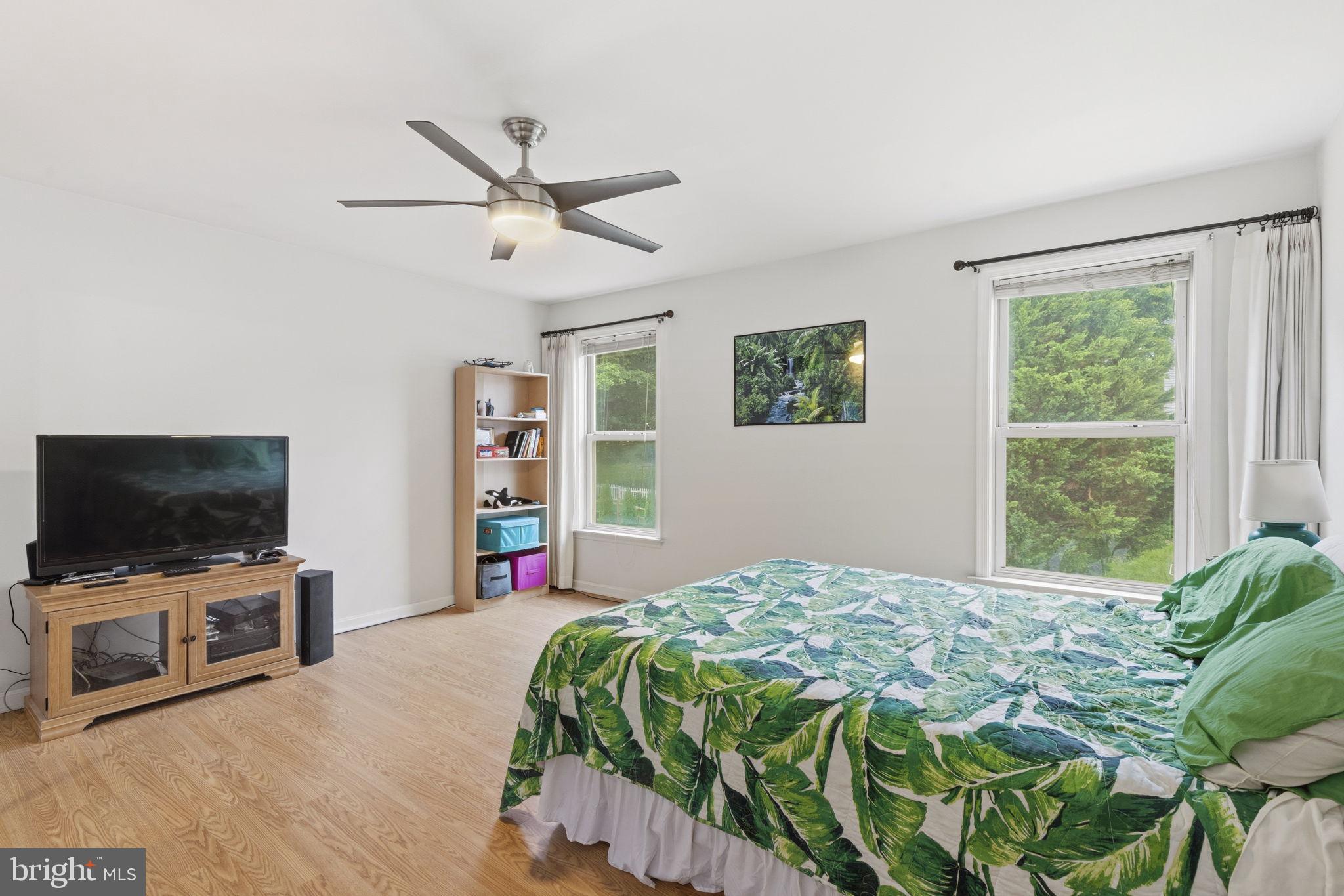 FOREST LAKES - Residential