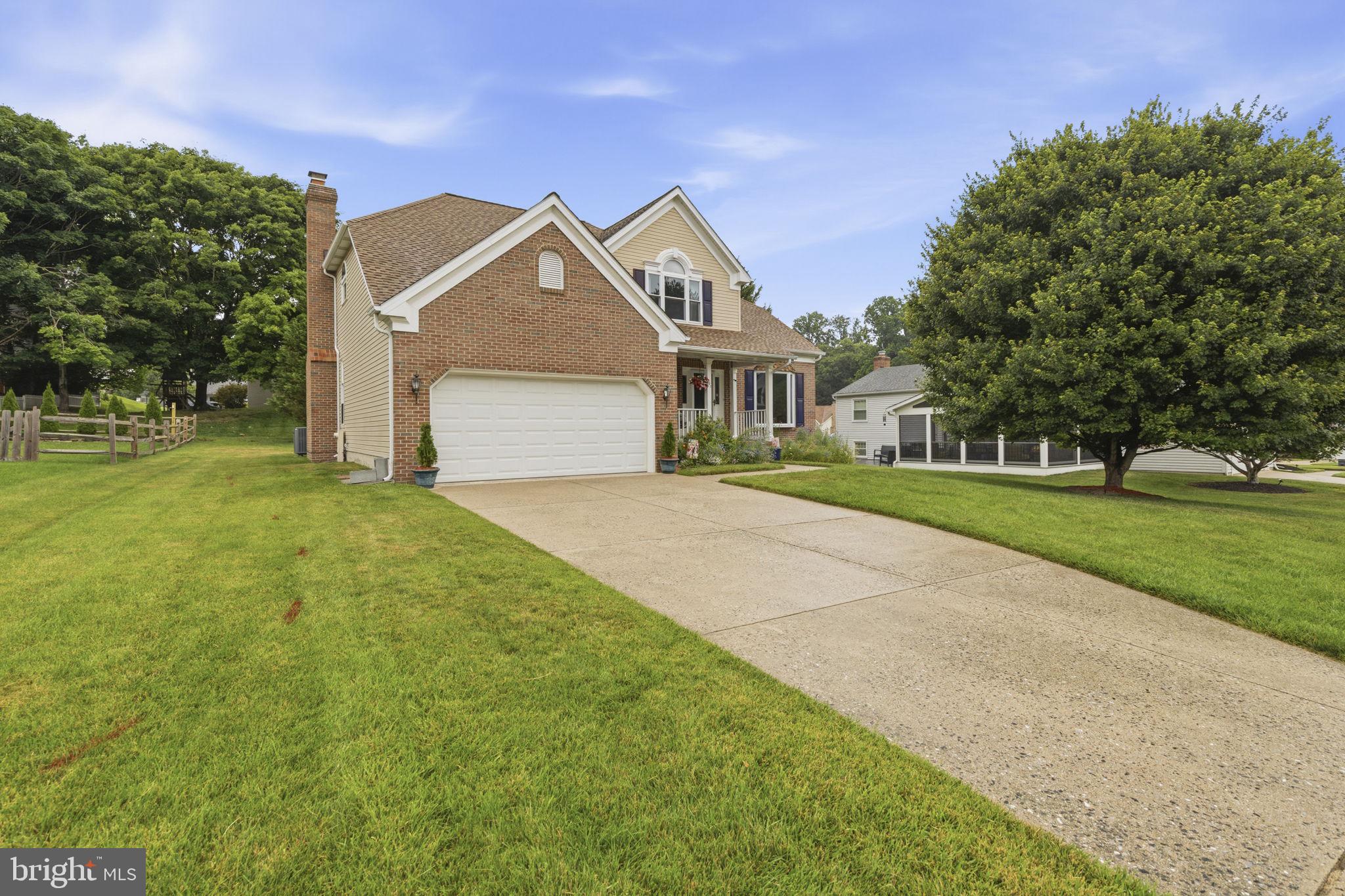 FOREST LAKES - Residential