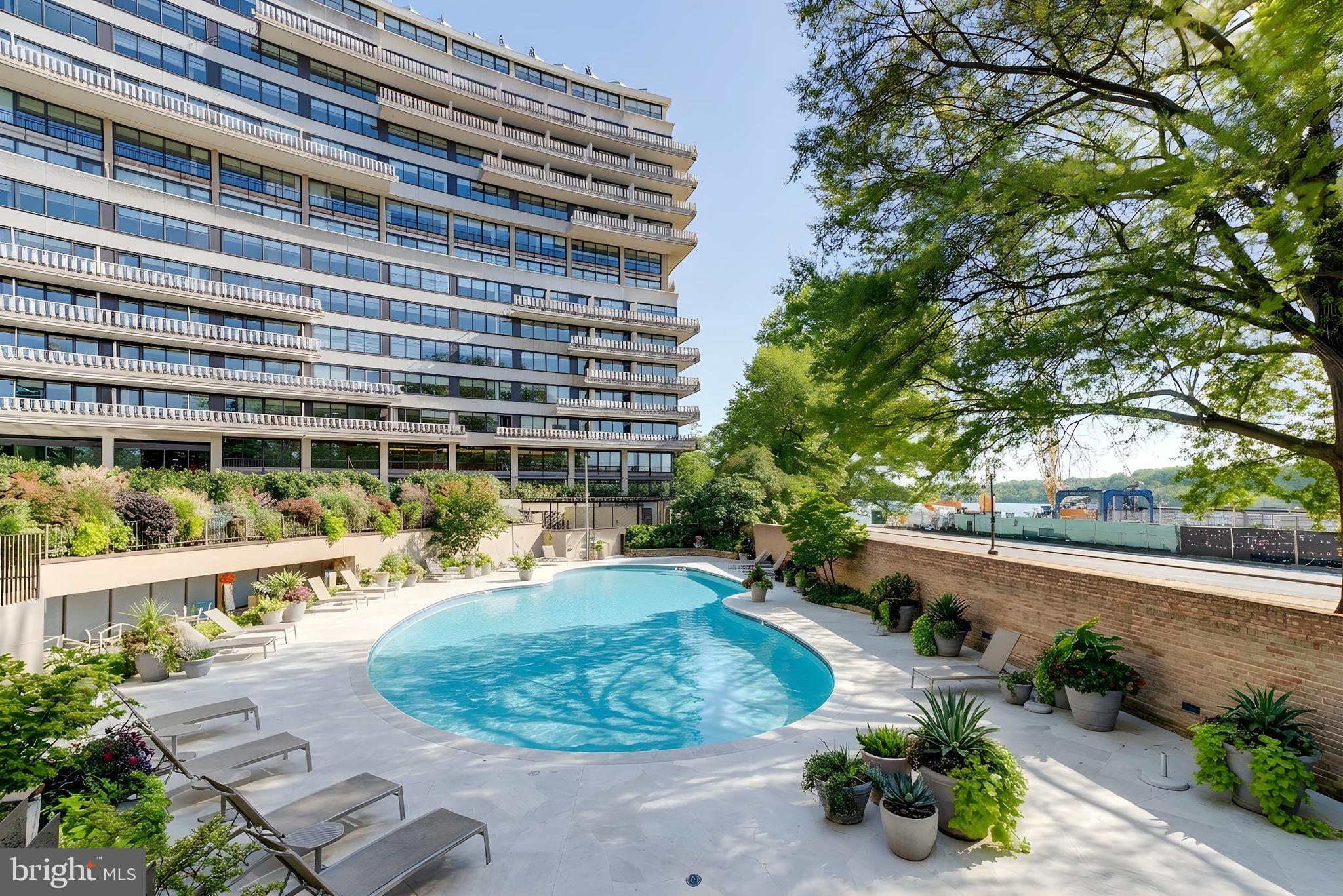 FOGGY BOTTOM - Residential