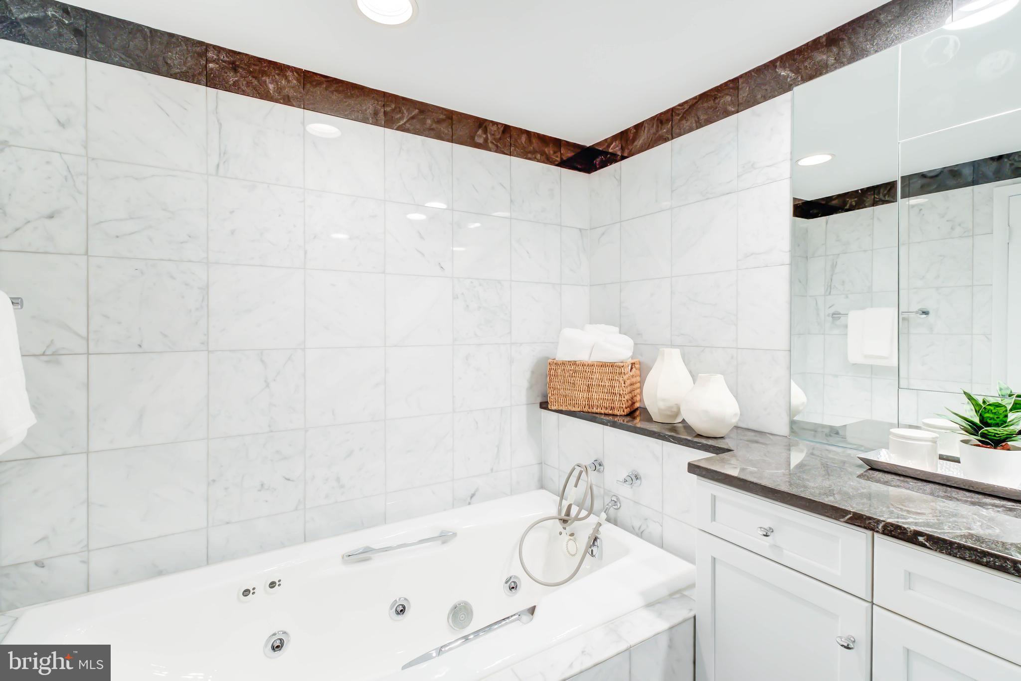 FOGGY BOTTOM - Residential