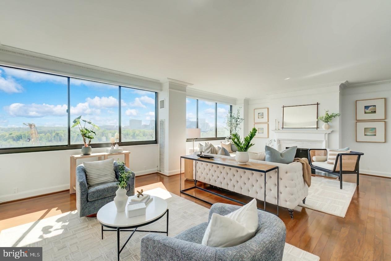 FOGGY BOTTOM - Residential