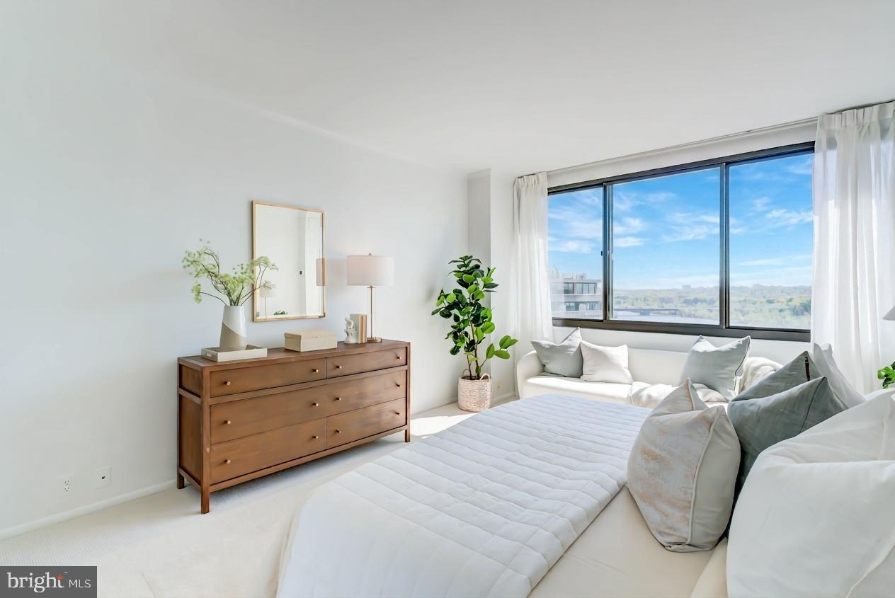 FOGGY BOTTOM - Residential