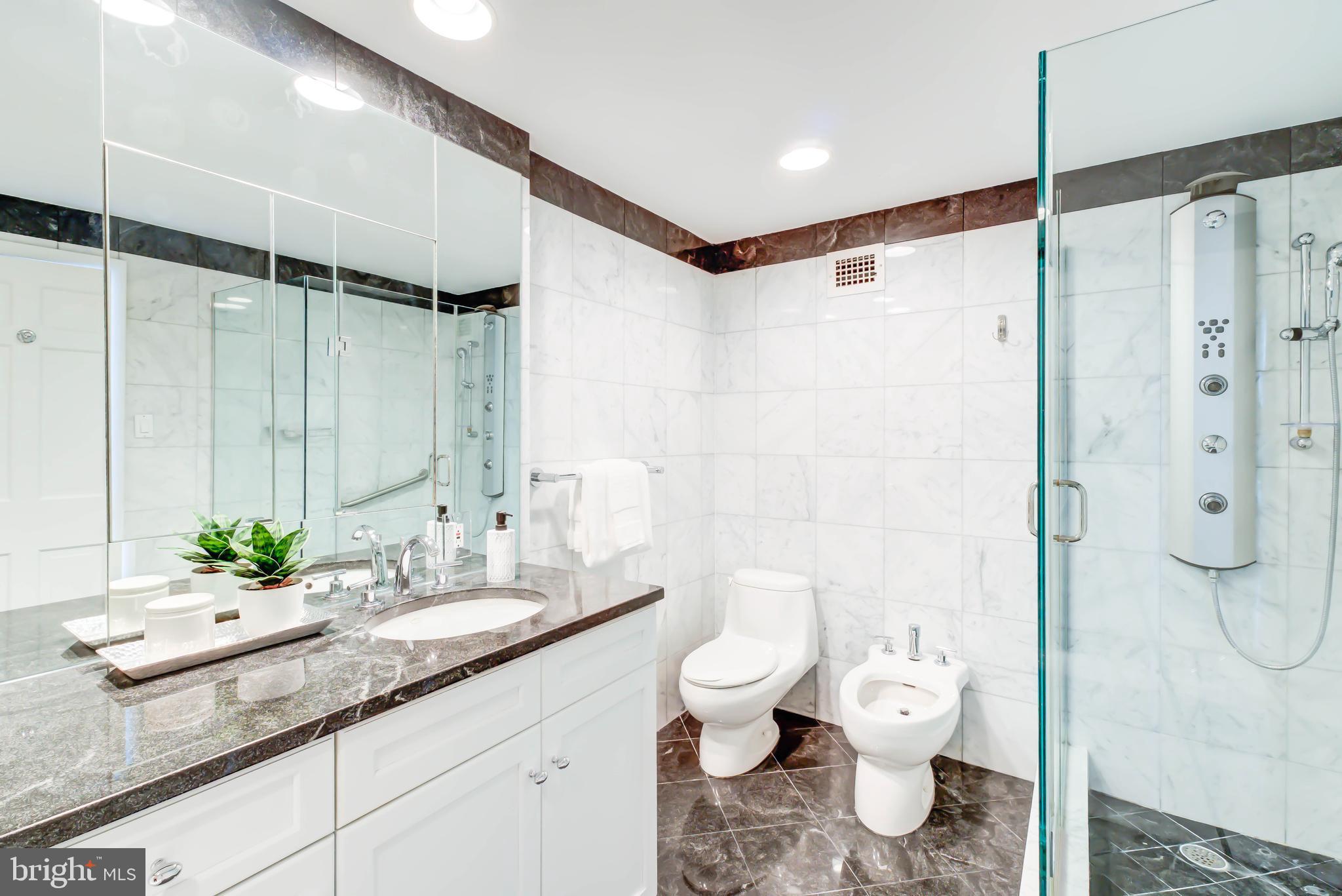FOGGY BOTTOM - Residential