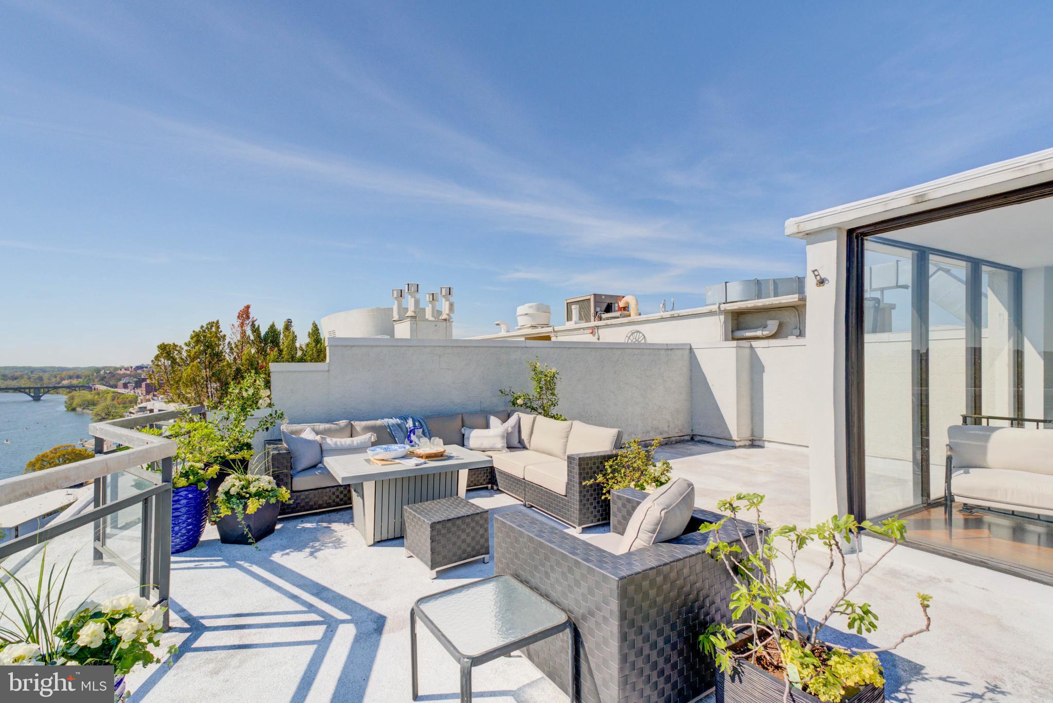 FOGGY BOTTOM - Residential