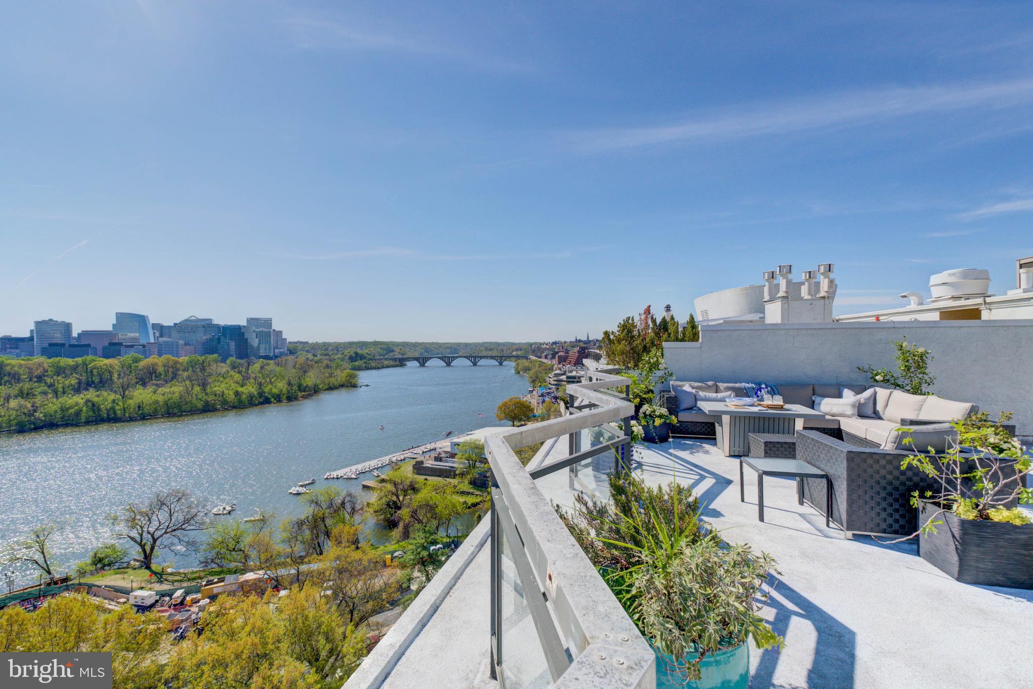 FOGGY BOTTOM - Residential