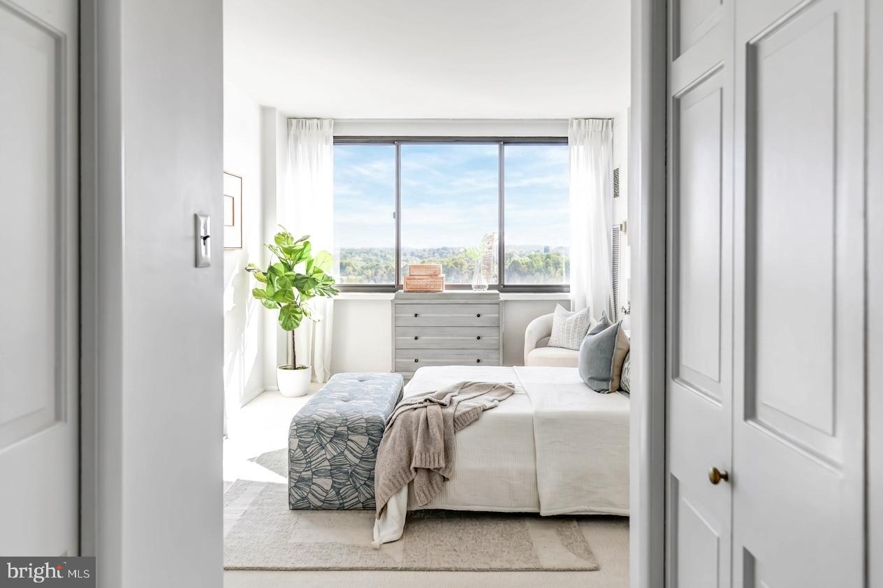 FOGGY BOTTOM - Residential