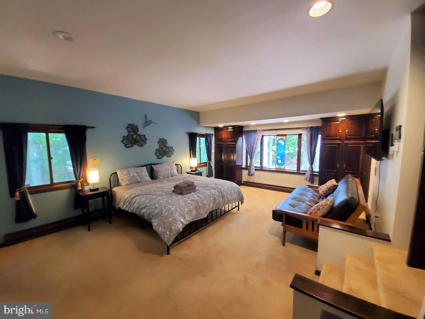 POCONO FARMS - Residential