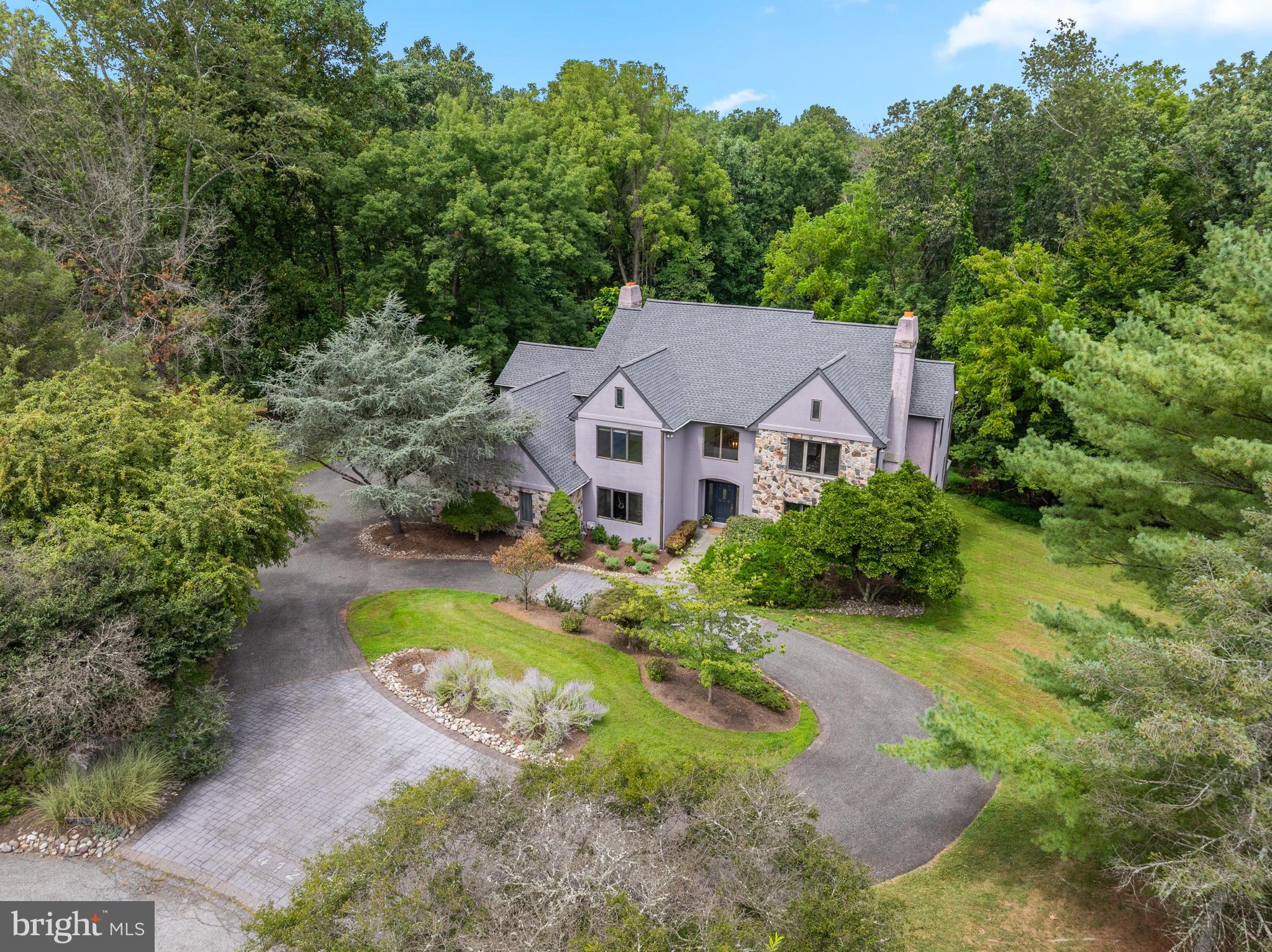 HIDDEN VALLEY - Residential