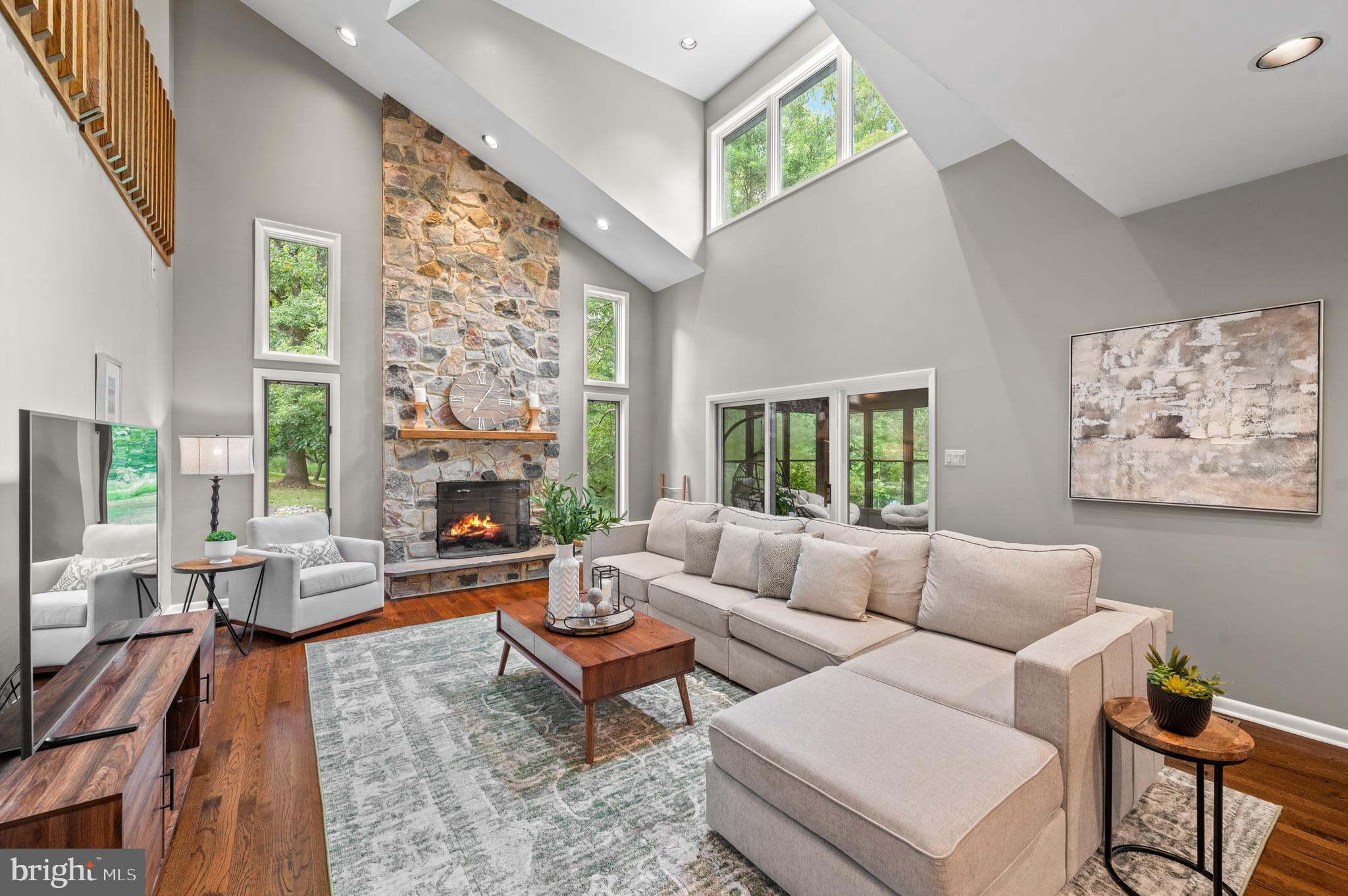 HIDDEN VALLEY - Residential