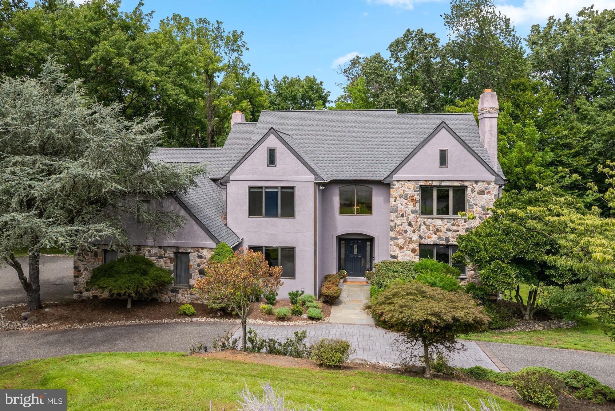 HIDDEN VALLEY - Residential