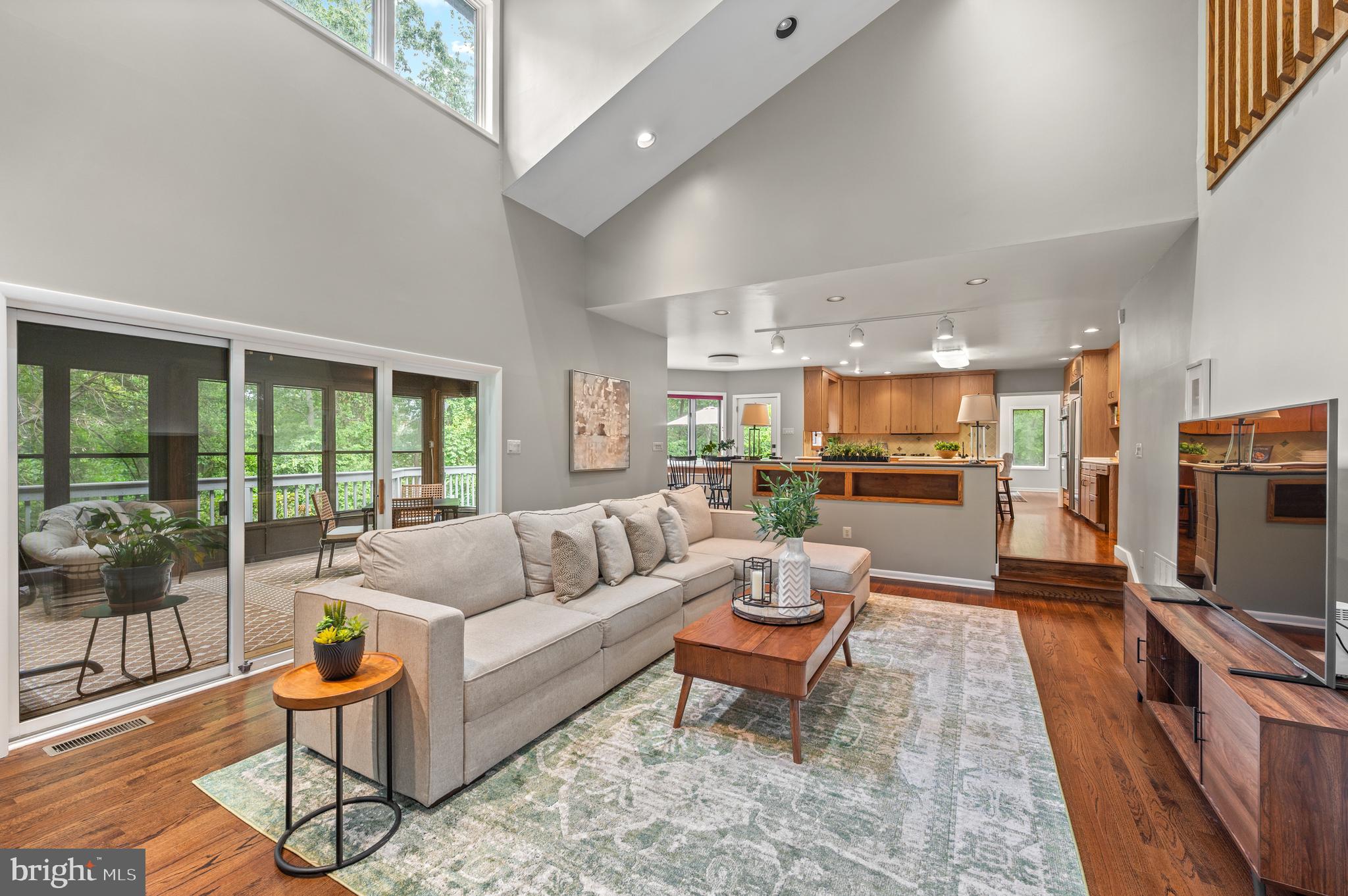 HIDDEN VALLEY - Residential