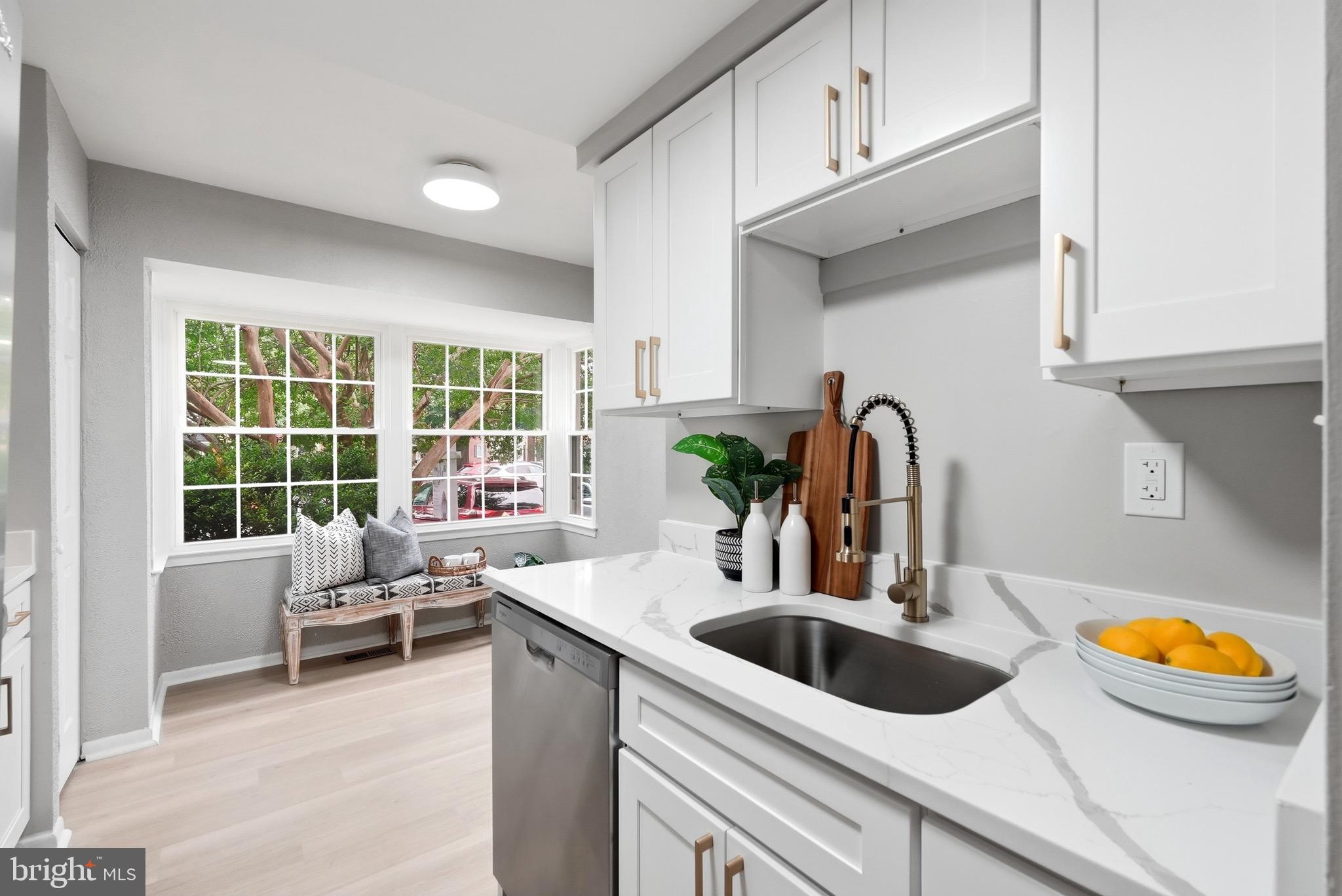 CROFTON SQUARE - Residential
