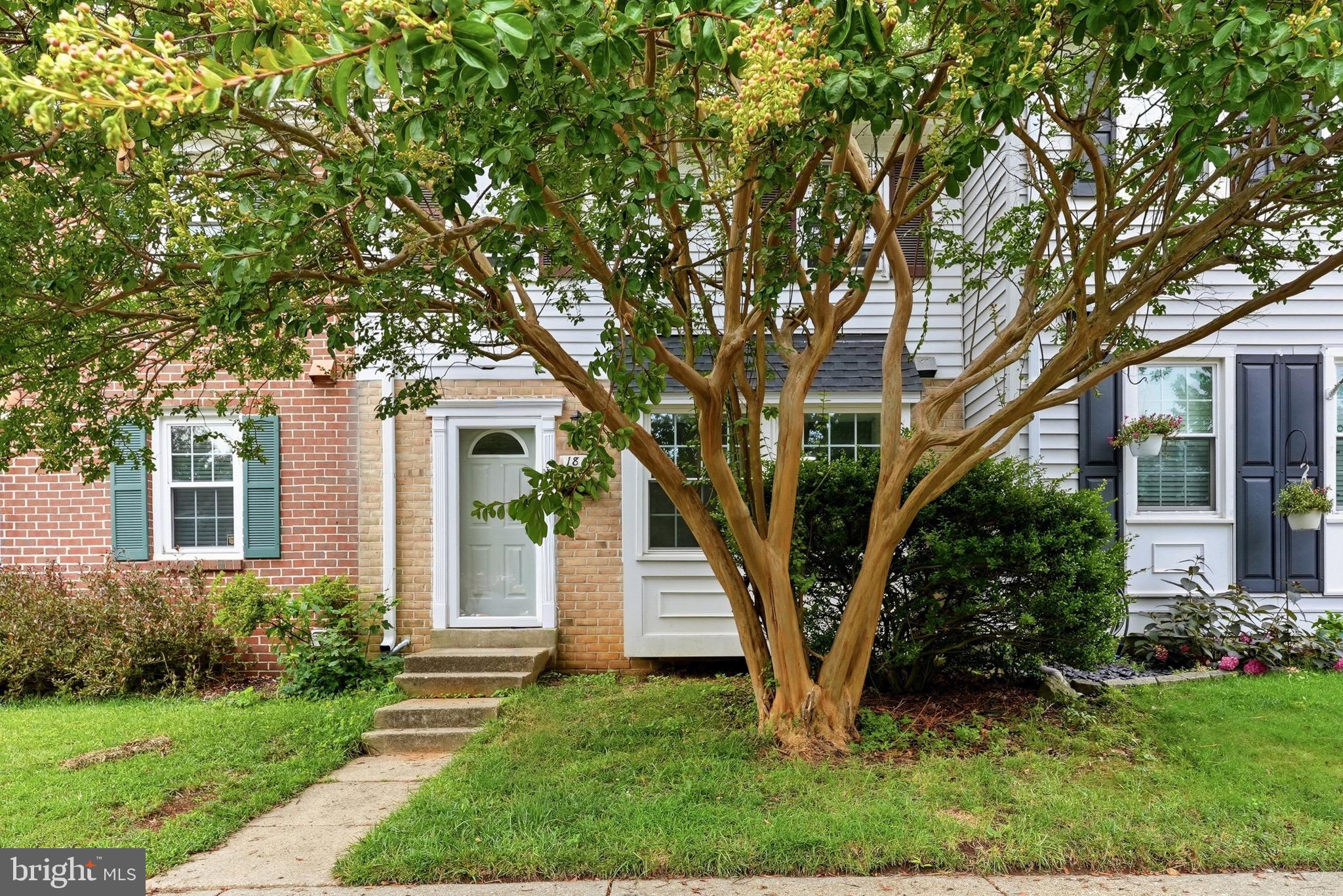 CROFTON SQUARE - Residential