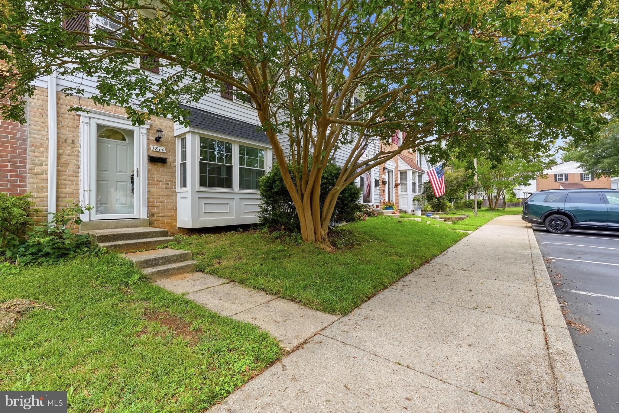 CROFTON SQUARE - Residential